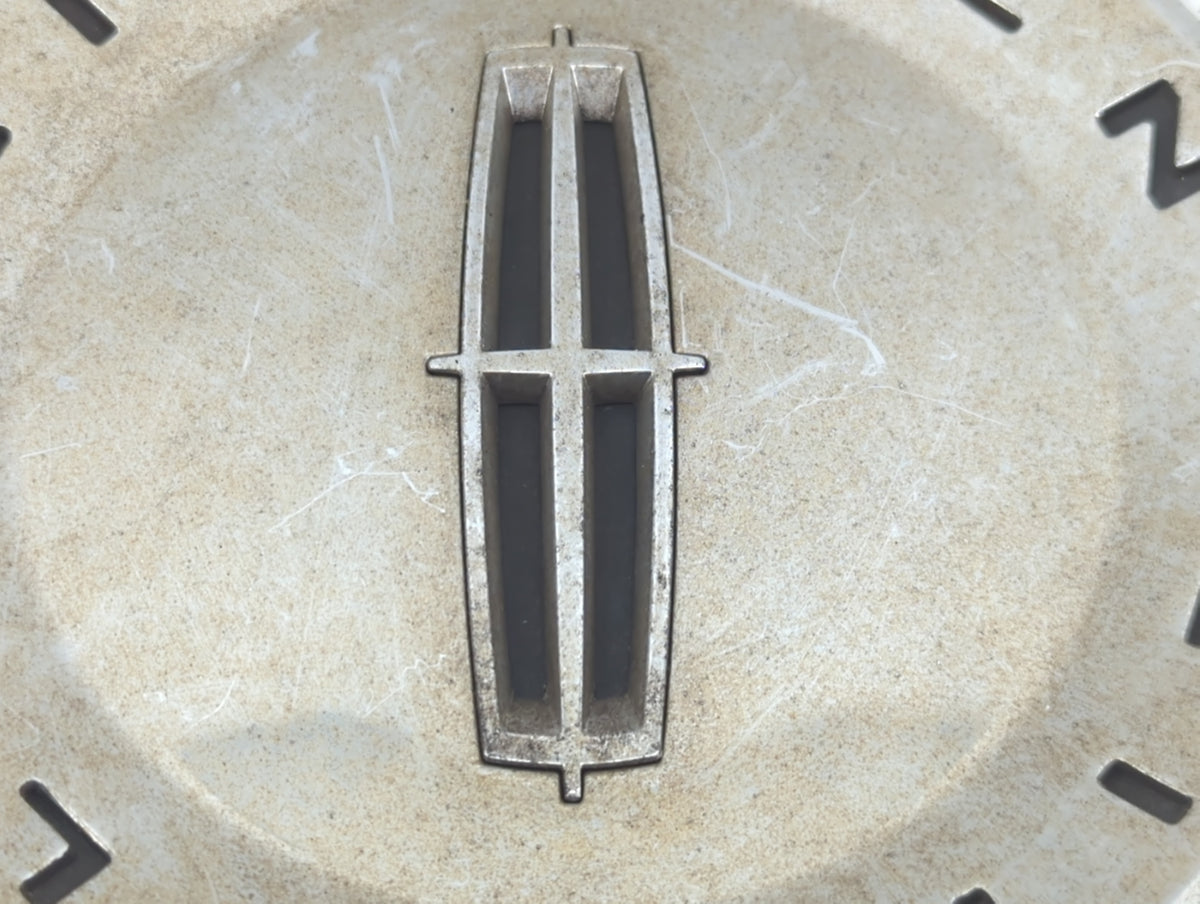 2006 Lincoln Navigator Center Cap Oem 1438034 - Oemusedautoparts1.com