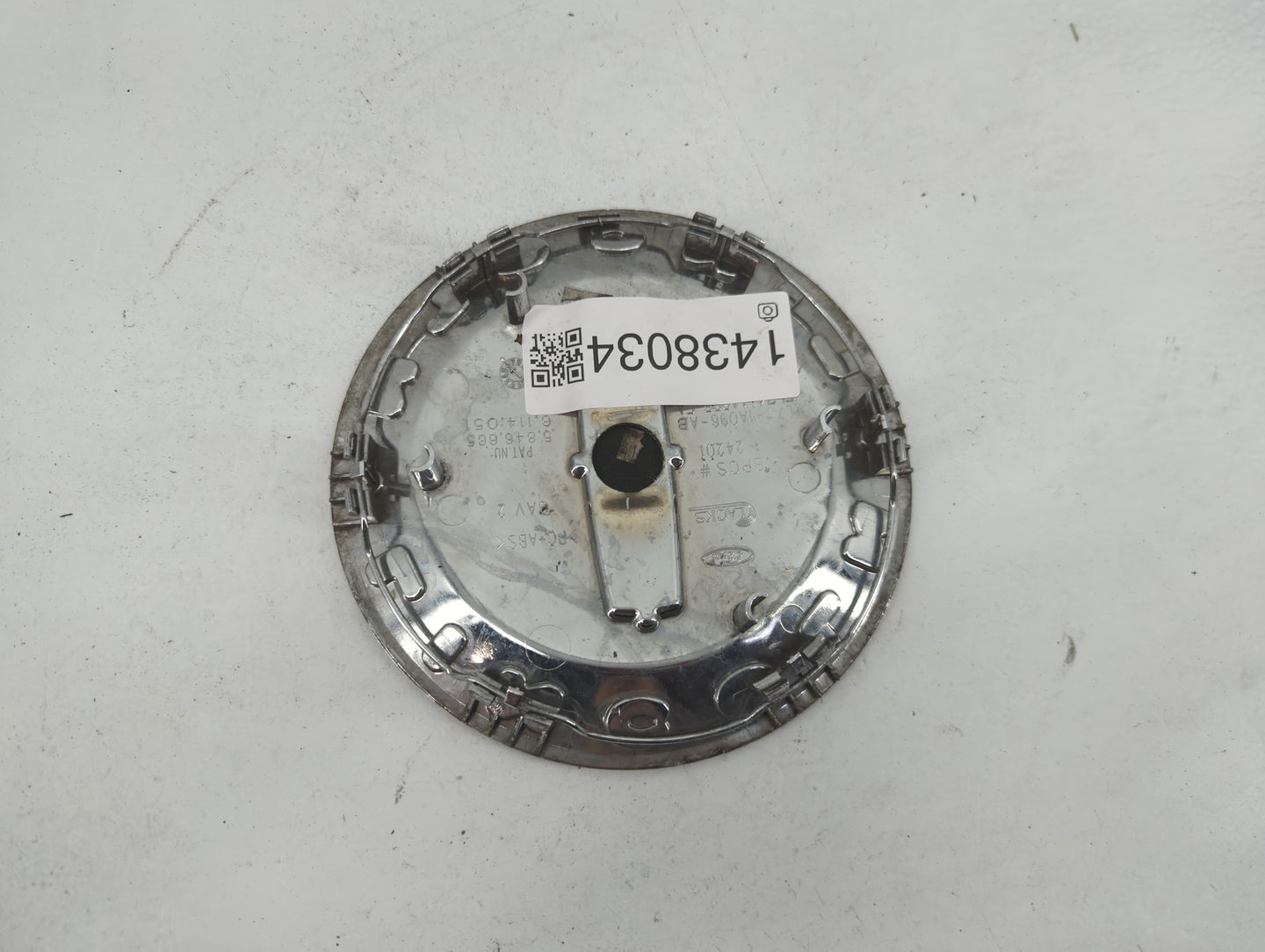 2006 Lincoln Navigator Center Cap Oem - Oemusedautoparts1.com