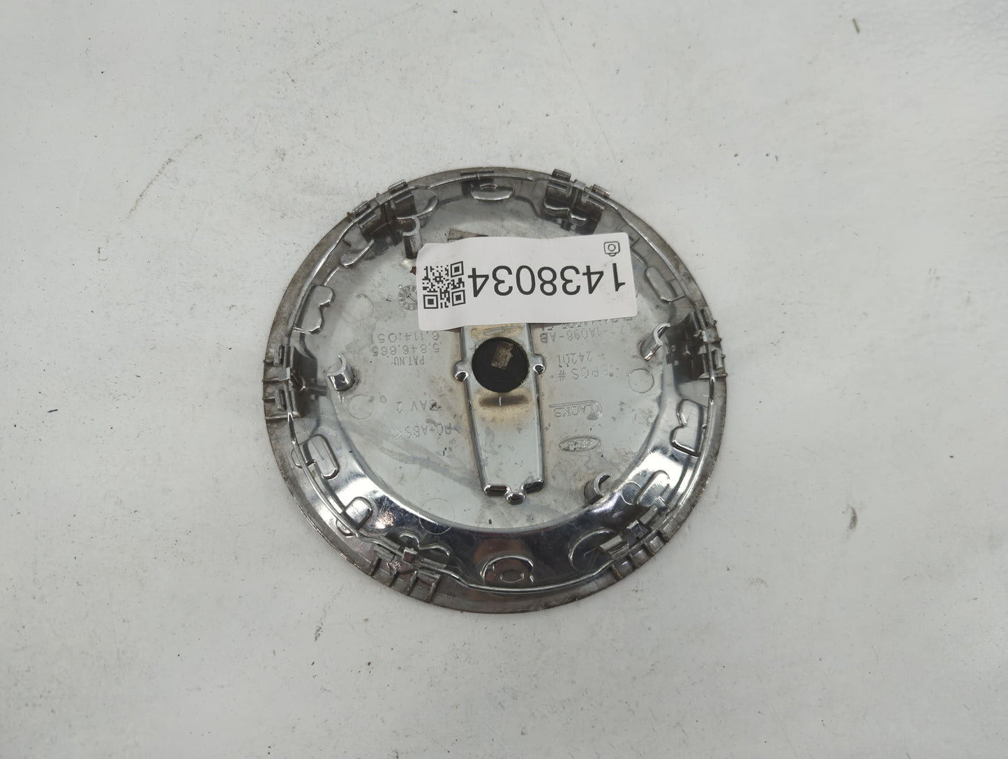2006 Lincoln Navigator Center Cap Oem - Oemusedautoparts1.com