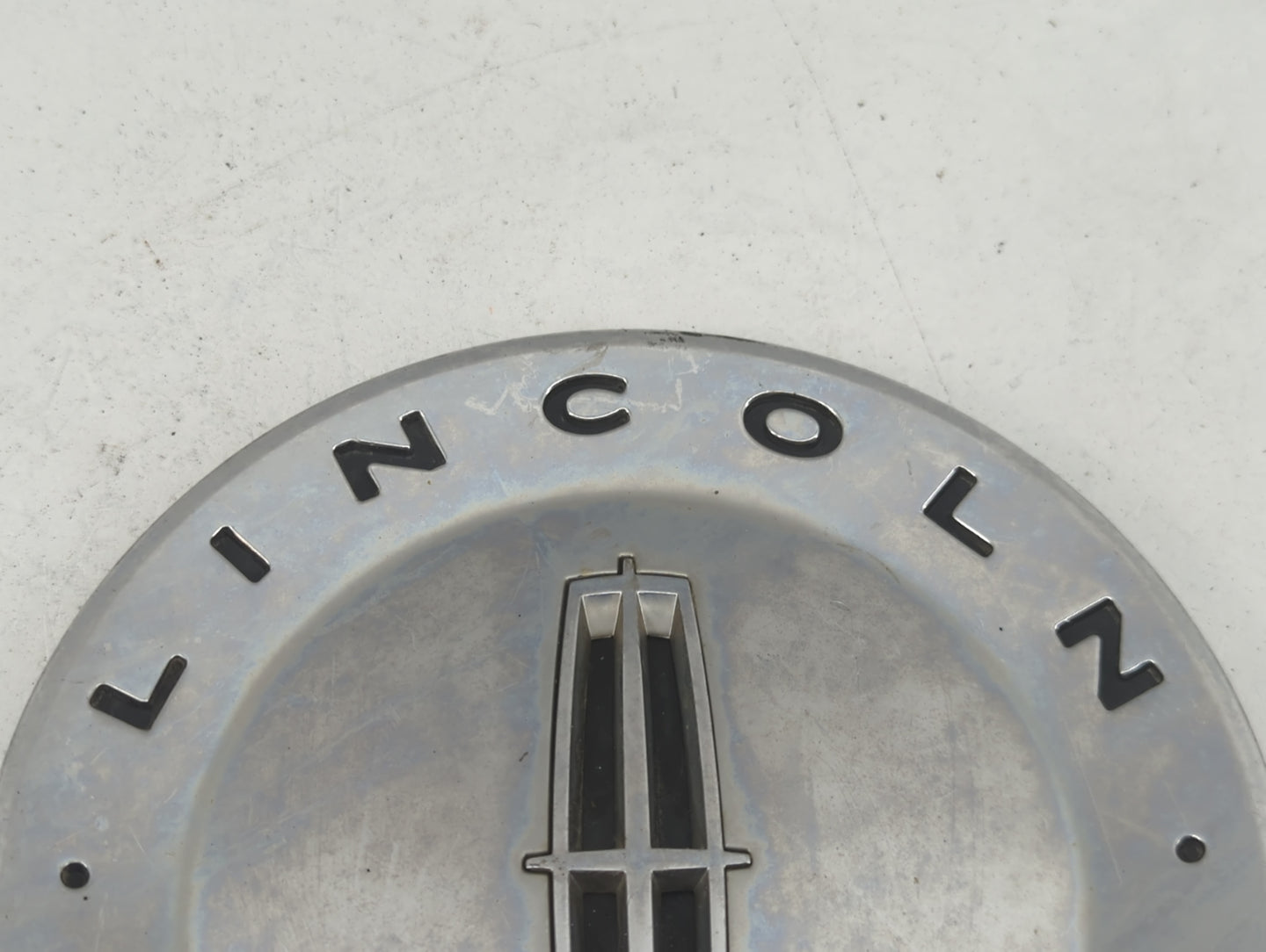 2006 Lincoln Navigator Center Cap Oem - Oemusedautoparts1.com