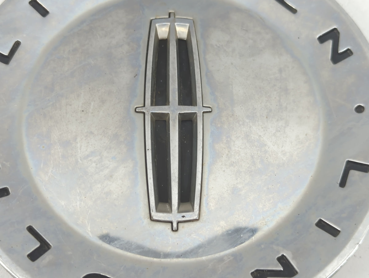 2006 Lincoln Navigator Center Cap Oem 1438687 - Oemusedautoparts1.com