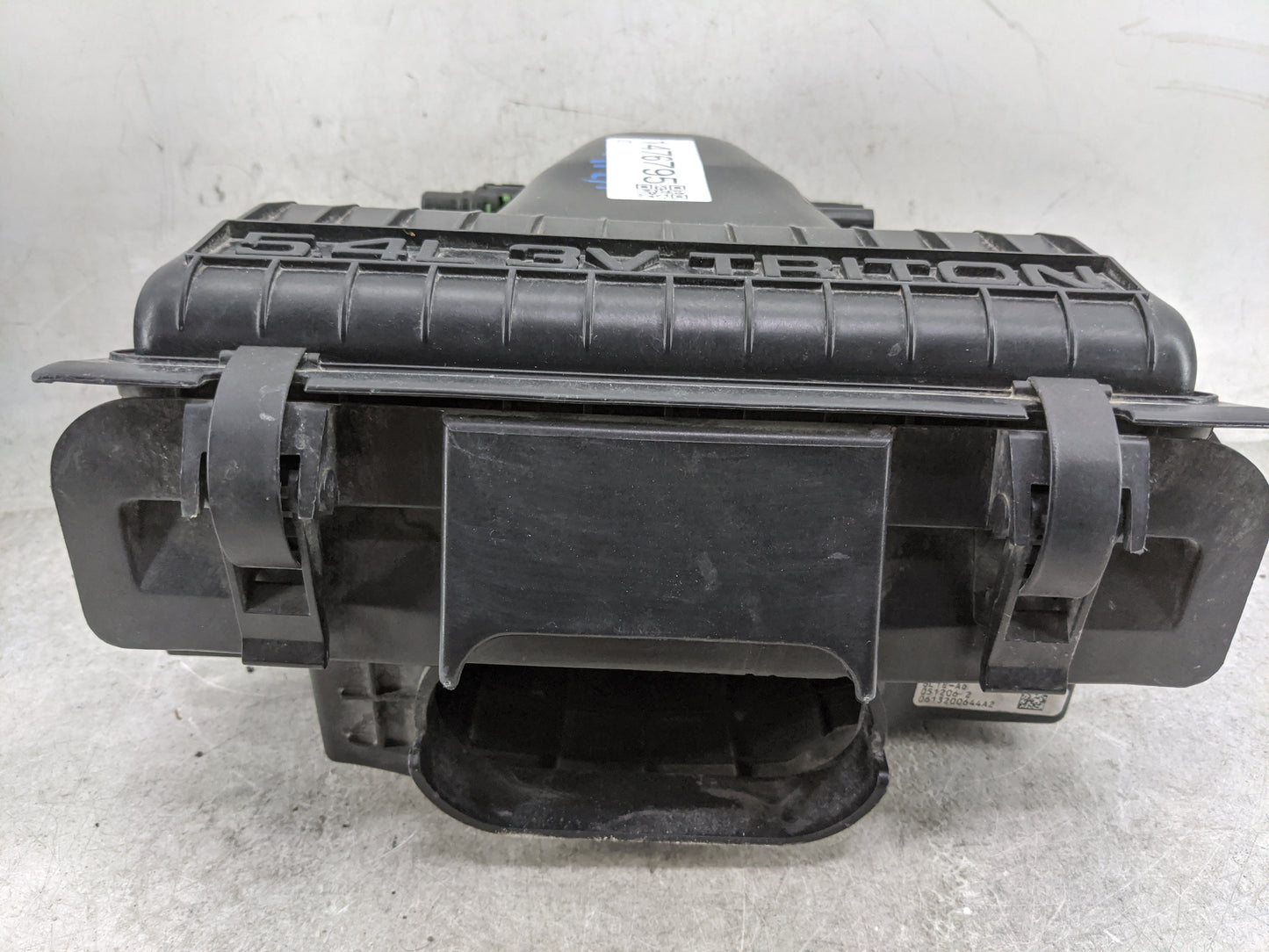 2005-2006 Lincoln Navigator Air Cleaner Intake-duct Hose Tube - Oemusedautoparts1.com