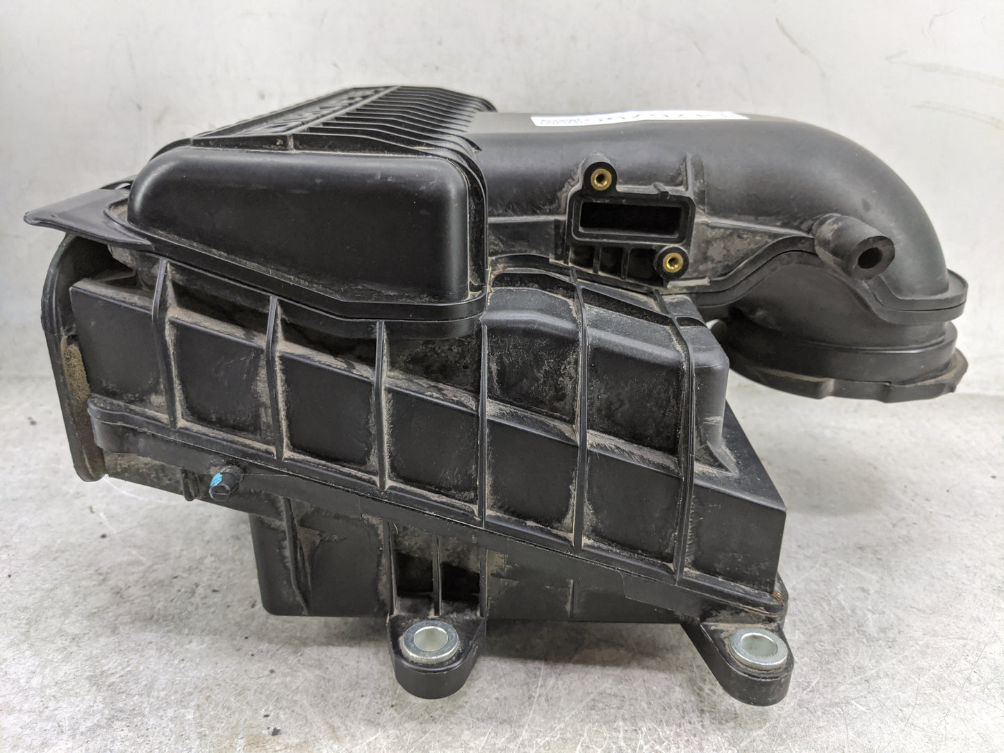 2005-2006 Lincoln Navigator Air Cleaner Intake-duct Hose Tube - Oemusedautoparts1.com