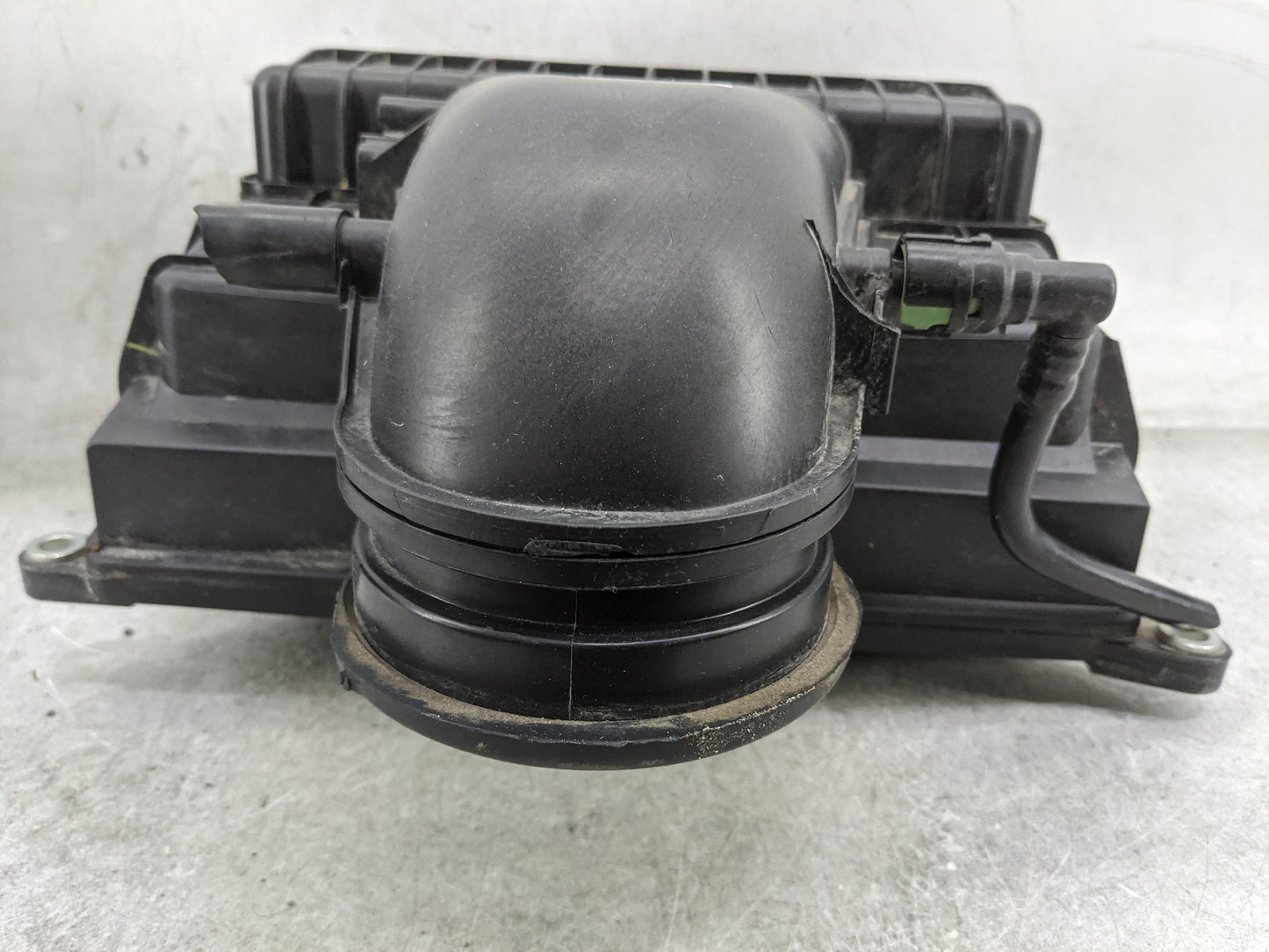 2005-2006 Lincoln Navigator Air Cleaner Intake-duct Hose Tube - Oemusedautoparts1.com