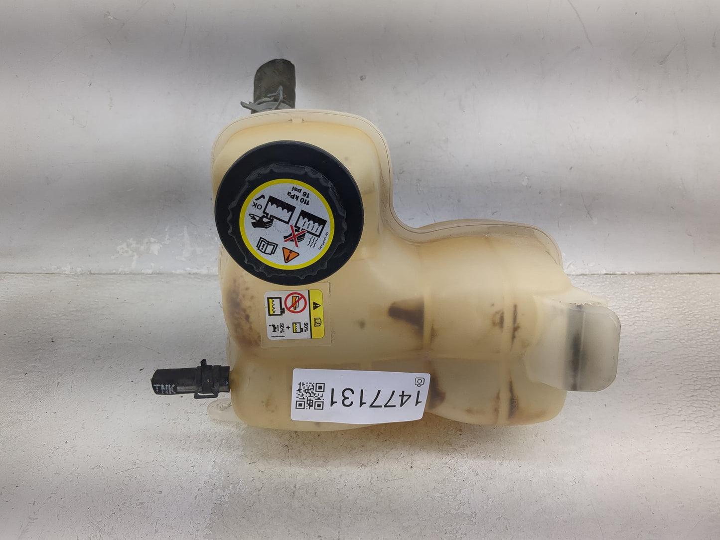 Lincoln Navigator Radiator Coolant Overflow Expansion Tank Bottle 1477131 - Oemusedautoparts1.com