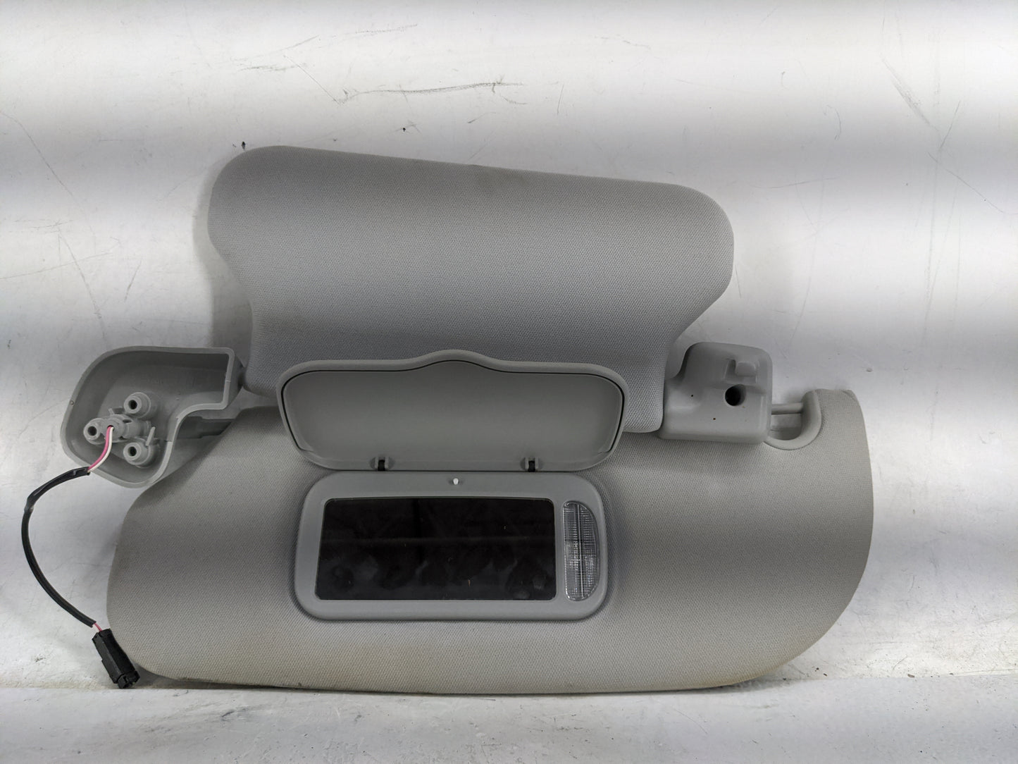 2006 Lincoln Navigator Sun Visor Shade Replacement Driver Left Mirror Fits OEM Used Auto Parts - Oemusedautoparts1.com