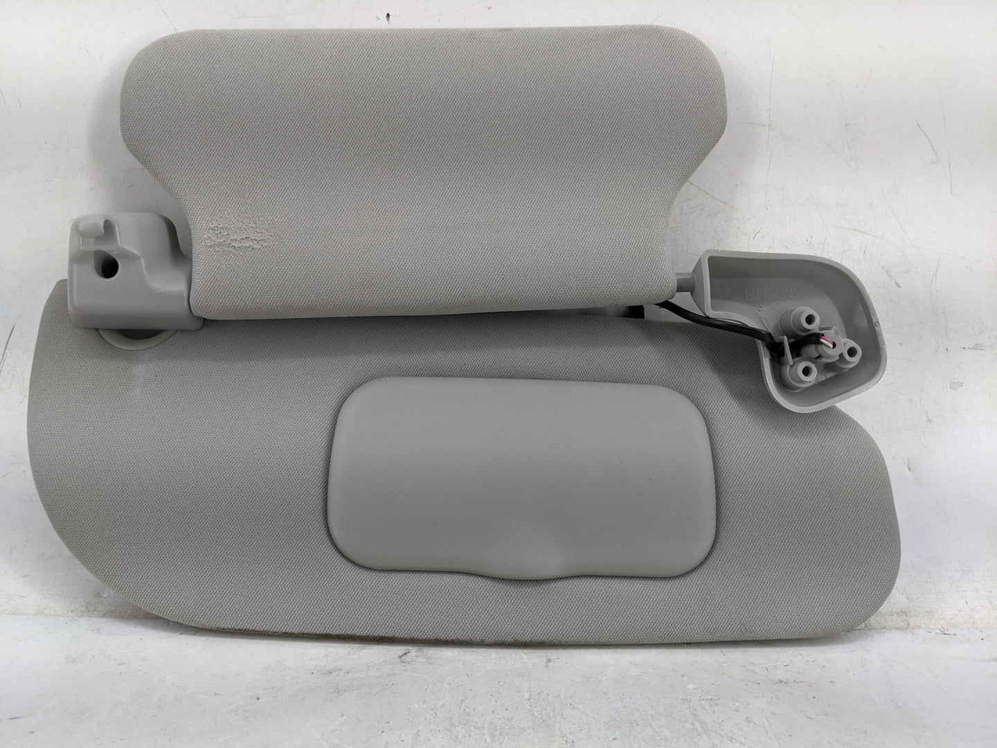 2006 Lincoln Navigator Sun Visor Shade Replacement Passenger Right Mirror Fits OEM Used Auto Parts - Oemusedautoparts1.com