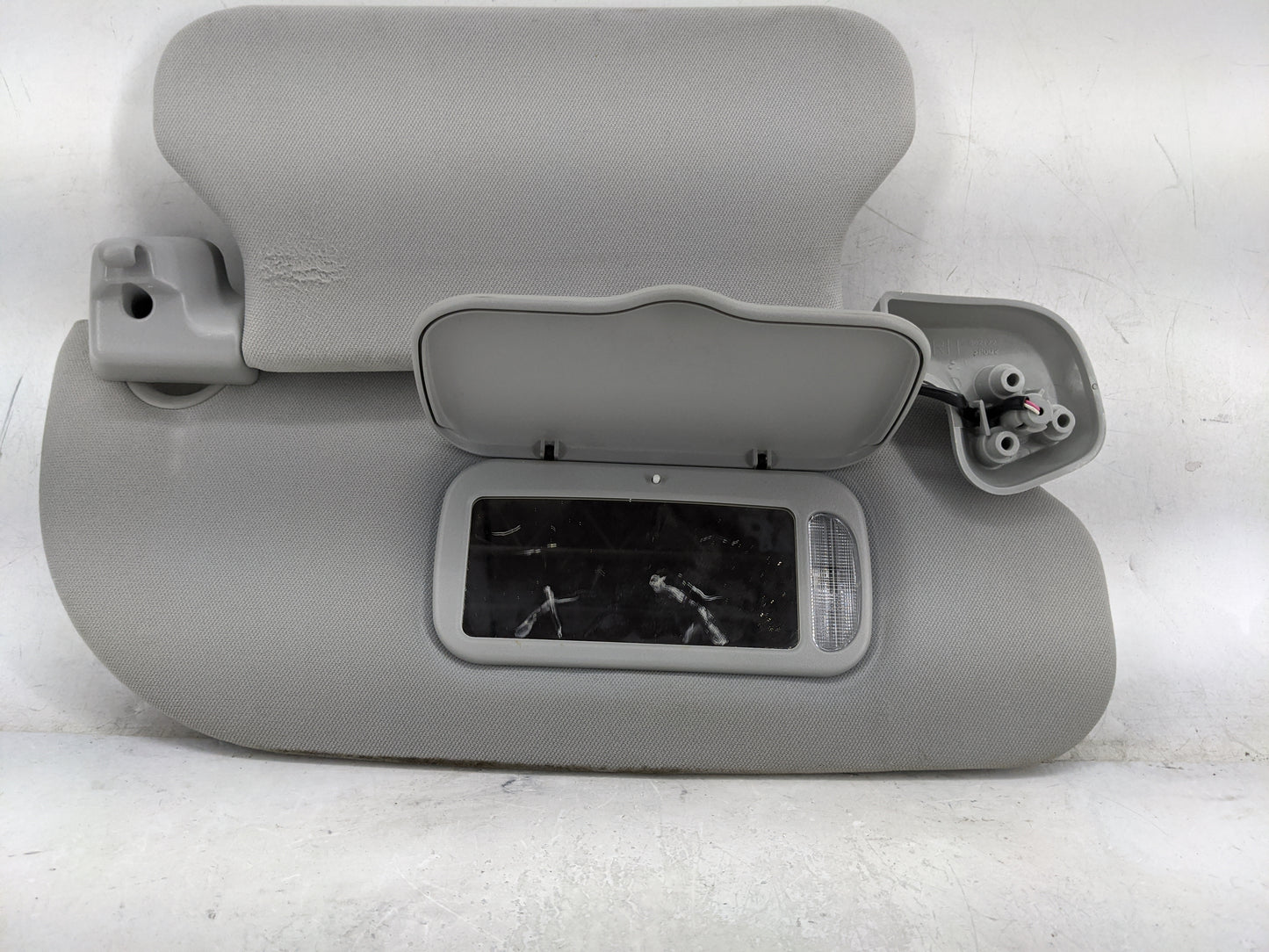2006 Lincoln Navigator Sun Visor Shade Replacement Passenger Right Mirror Fits OEM Used Auto Parts - Oemusedautoparts1.com