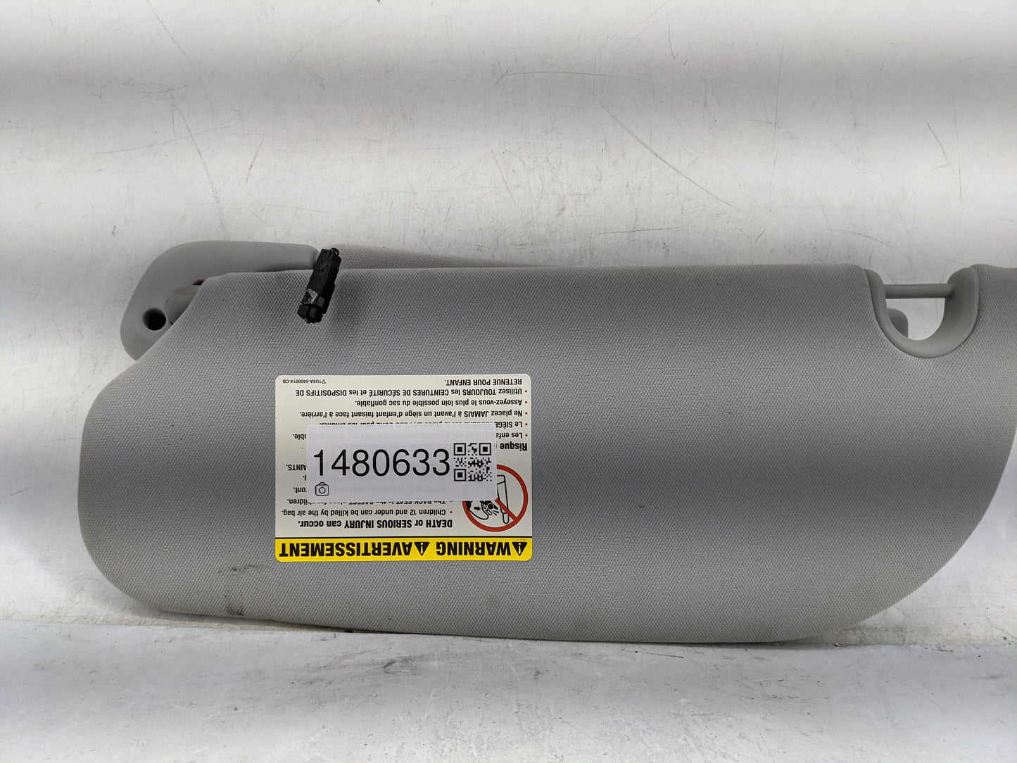 2006 Lincoln Navigator Sun Visor Shade Replacement Passenger Right Mirror Fits OEM Used Auto Parts - Oemusedautoparts1.com