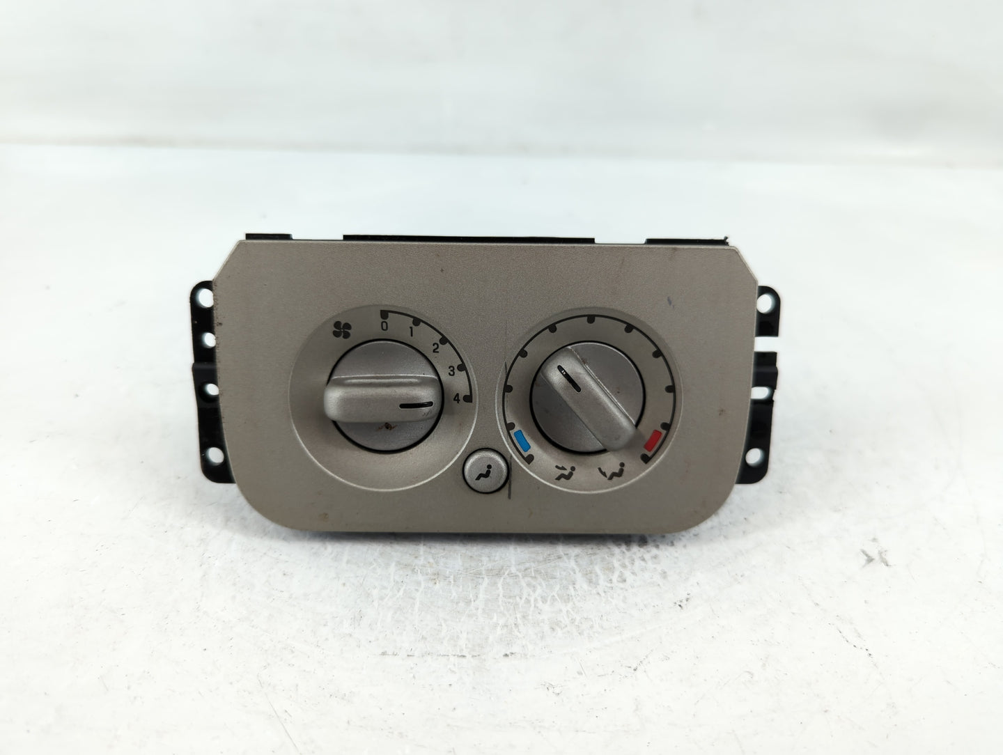 2006 Lincoln Navigator Climate Control Module Temperature AC/Heater Replacement P/N:2L7H-19D838-BF Fits OEM Used Auto Parts 