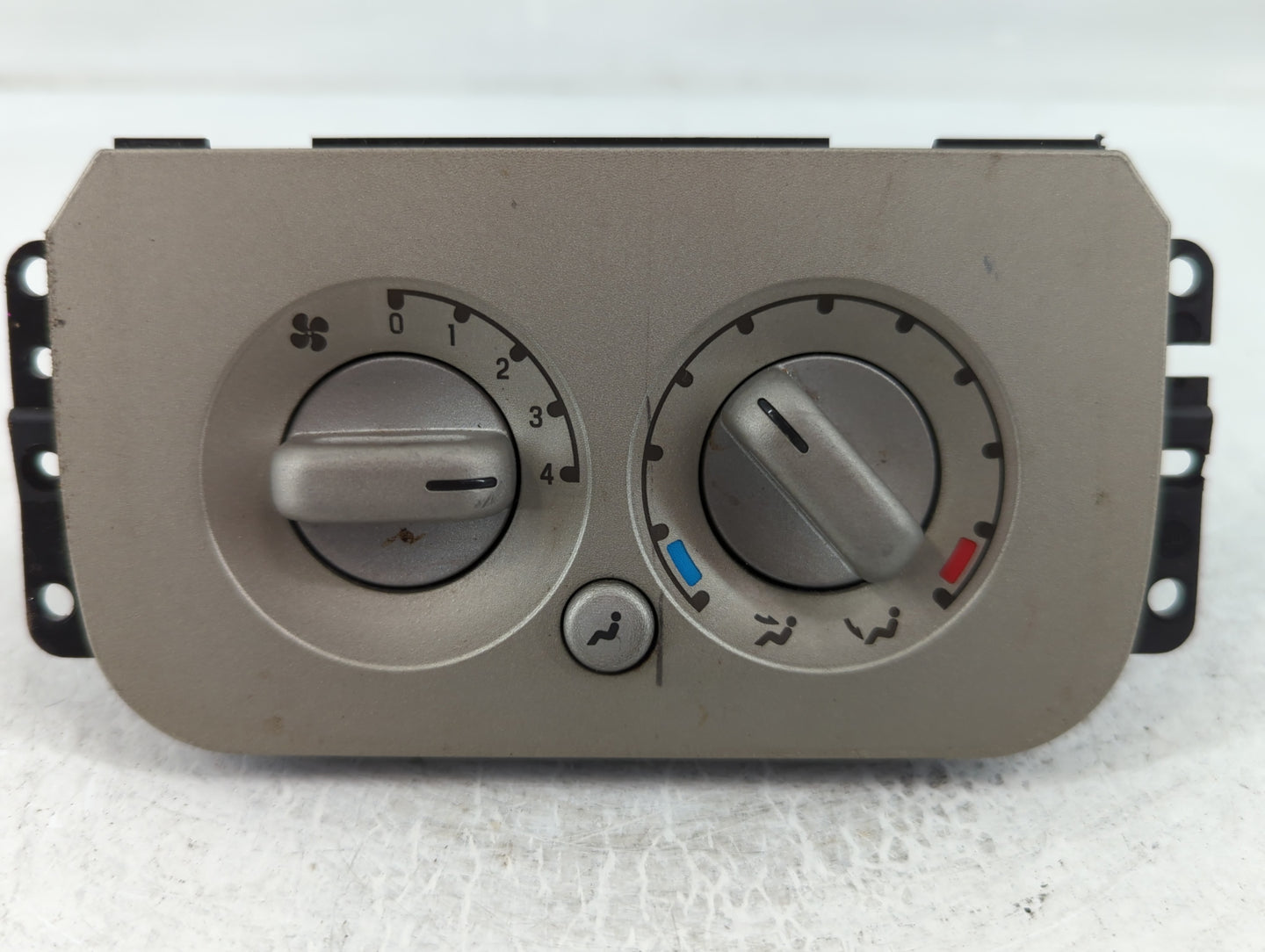 2006 Lincoln Navigator Climate Control Module Temperature AC/Heater Replacement P/N:2L7H-19D838-BF Fits OEM Used Auto Parts 