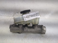 2001-2011 Lincoln Town Car Brake Master Cylinder 1497868 - Oemusedautoparts1.com