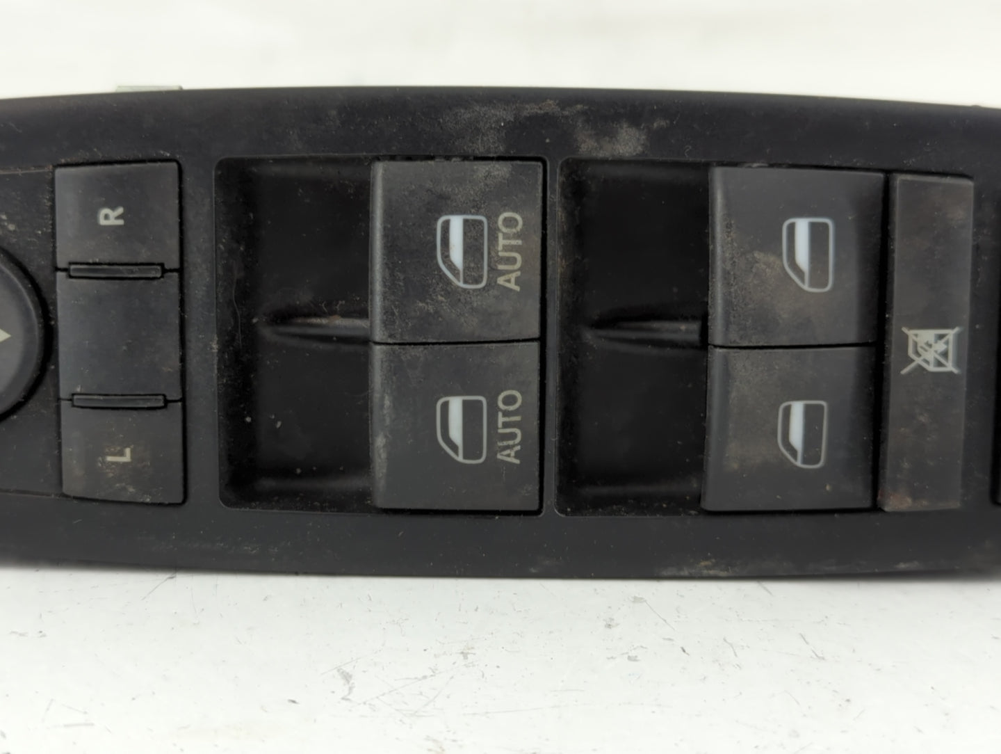 2003-2007 Lincoln Town Car Master Power Window Switch Replacement Driver Side Left P/N:68030 823AC Fits OEM Used Auto Parts 