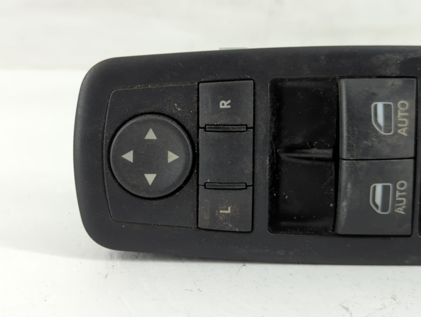2003-2007 Lincoln Town Car Master Power Window Switch Replacement Driver Side Left P/N:68030 823AC Fits OEM Used Auto Parts 