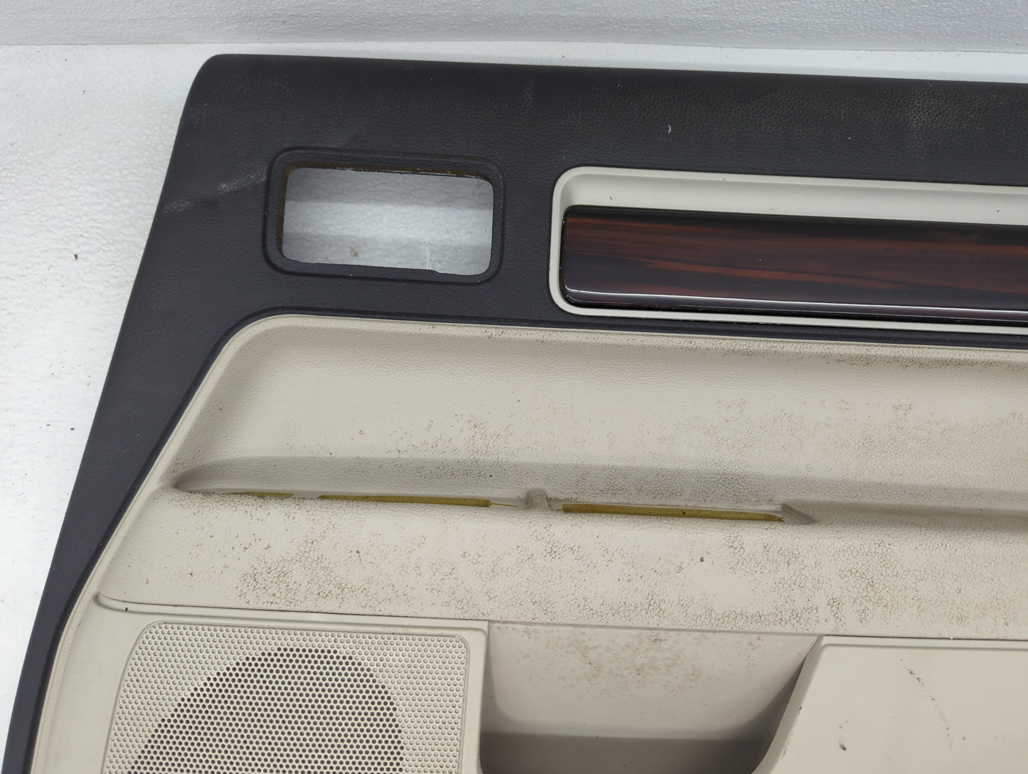 2006 Lincoln Town Car Front Left Driver Interior Door Panel Trim Ebony - Oemusedautoparts1.com