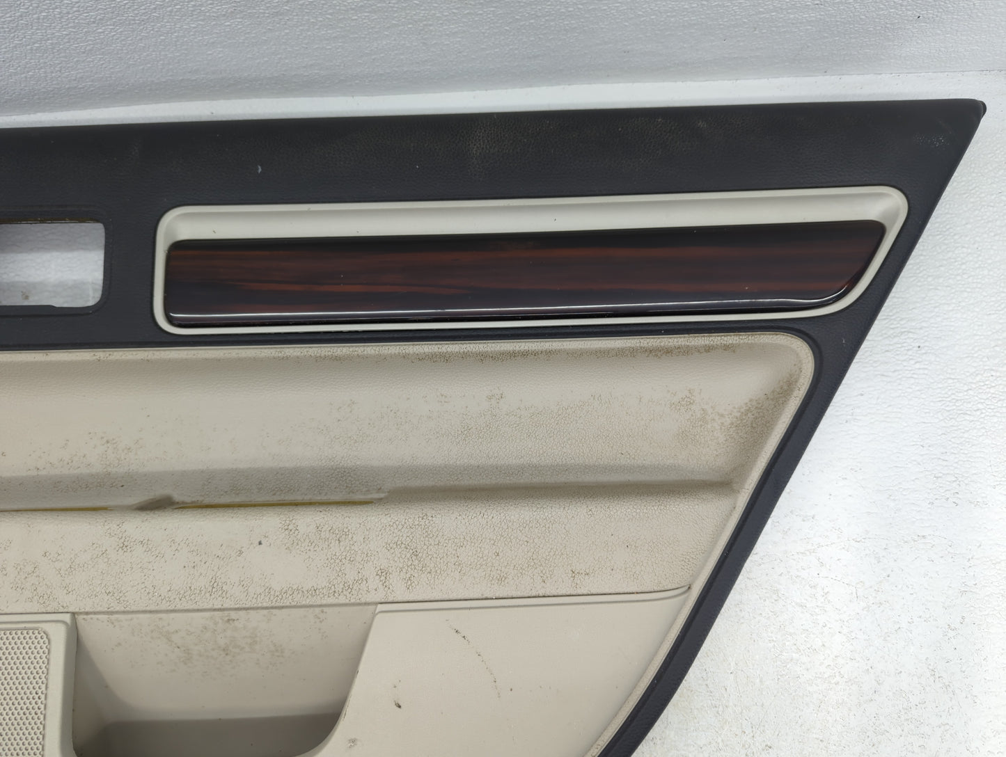 2006 Lincoln Town Car Front Left Driver Interior Door Panel Trim Ebony - Oemusedautoparts1.com