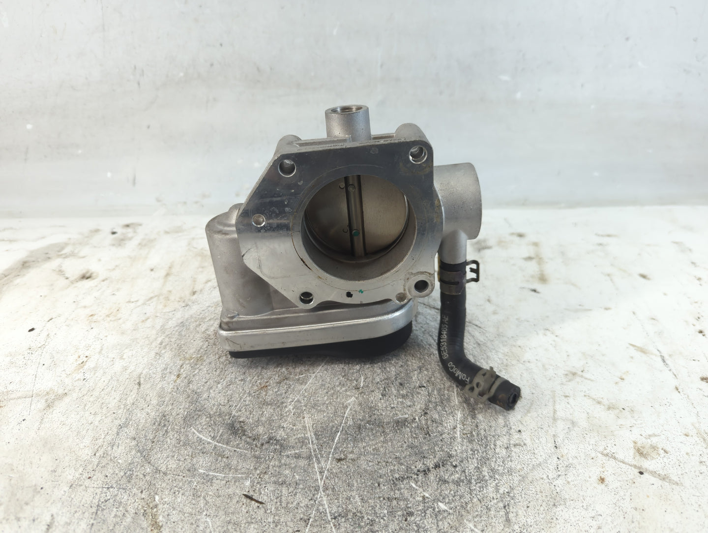2006 Lincoln Zepher Throttle Body Fits Fits 2007 2008 2009 OEM Used Auto Parts - Oemusedautoparts1.com