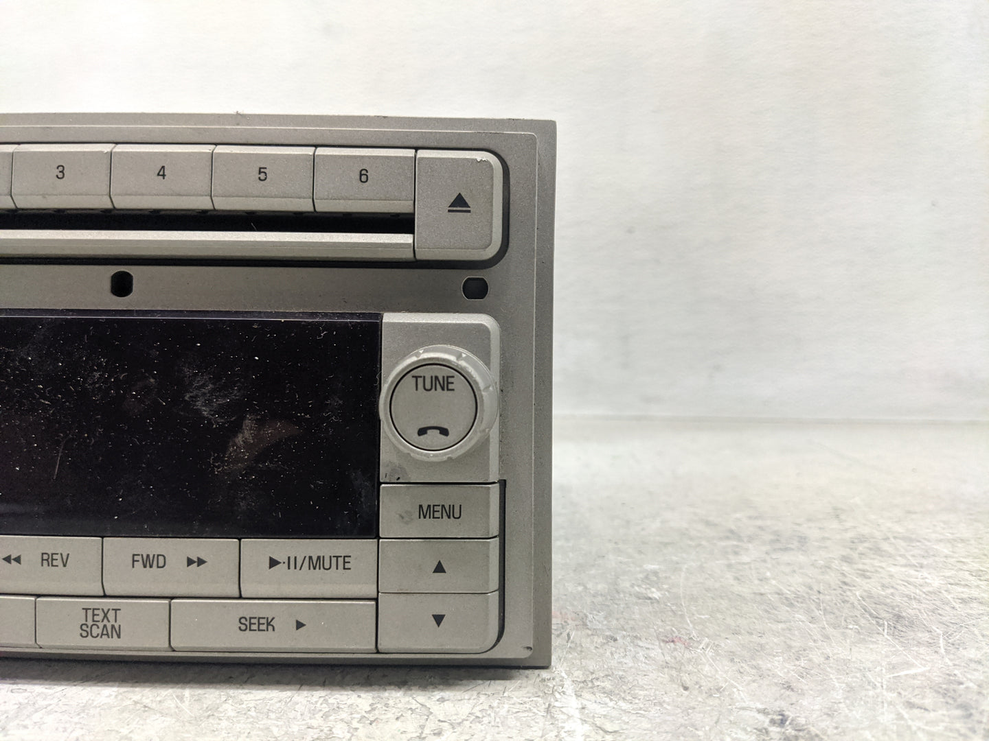 2006 Lincoln Zephyr Radio AM FM Cd Player Receiver Replacement P/N:DEH-MG2057ZF Fits OEM Used Auto Parts - Oemusedautoparts1