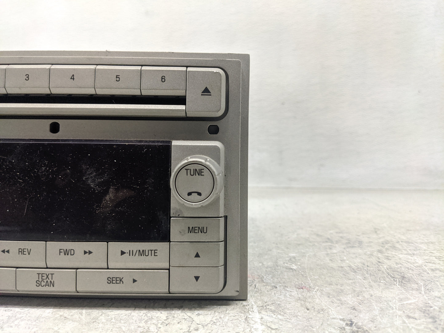 2006 Lincoln Zephyr Radio AM FM Cd Player Receiver Replacement P/N:DEH-MG2057ZF Fits OEM Used Auto Parts - Oemusedautoparts1
