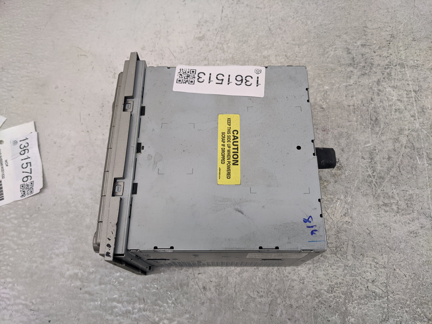 2006 Lincoln Zephyr Radio AM FM Cd Player Receiver Replacement P/N:DEH-MG2057ZF Fits OEM Used Auto Parts - Oemusedautoparts1