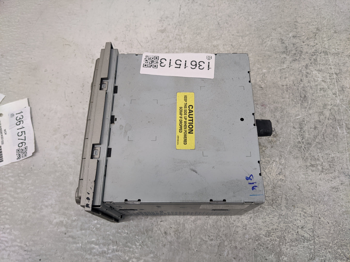 2006 Lincoln Zephyr Radio AM FM Cd Player Receiver Replacement P/N:DEH-MG2057ZF Fits OEM Used Auto Parts - Oemusedautoparts1