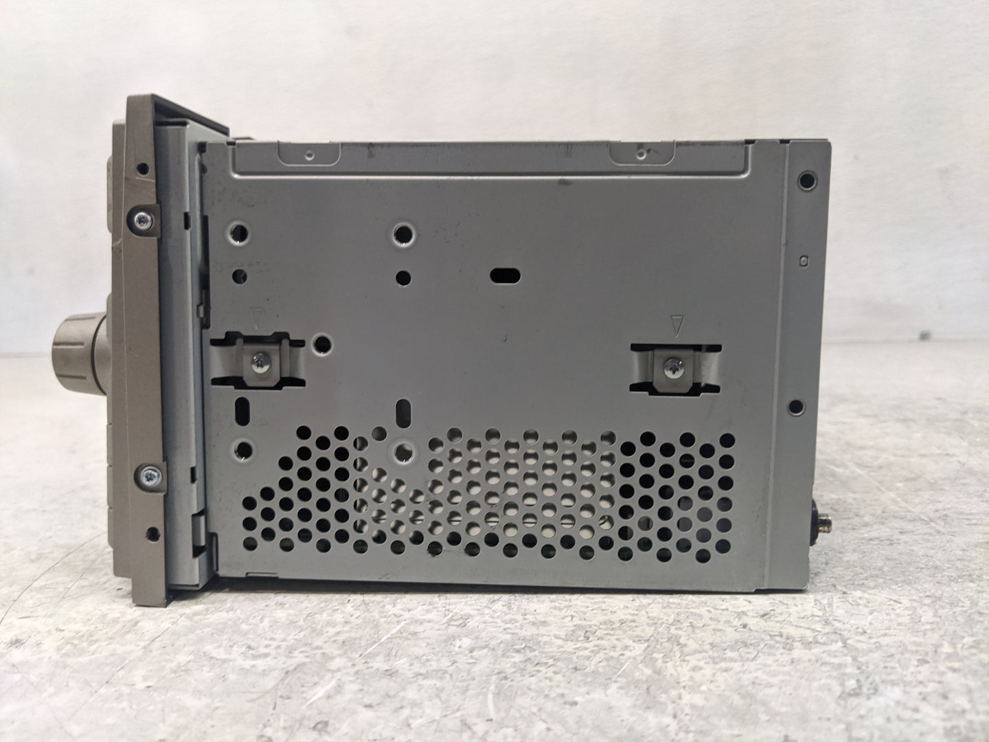 2006 Lincoln Zephyr Radio AM FM Cd Player Receiver Replacement P/N:DEH-MG2057ZF 6H6T-18C815-AL Fits OEM Used Auto Parts - Oe