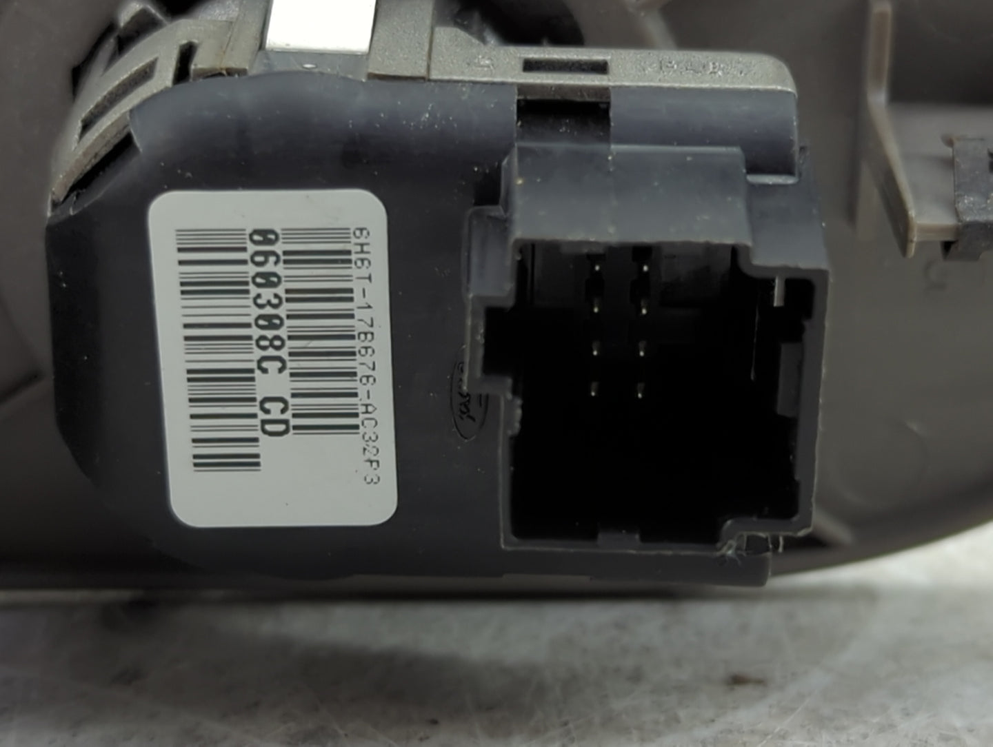 2006 Lincoln Zephyr Master Power Window Switch Replacement Driver Side Left P/N:6H6T-14540-AFW 6H6T-17B676-AC32F3 Fits OEM U