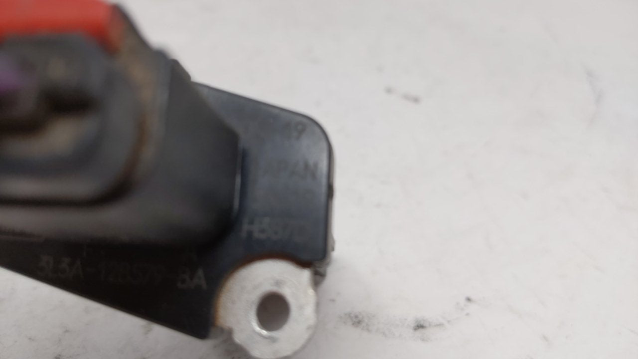 Lincoln Zephyr Mass Air Flow Meter Maf 58817 - Oemusedautoparts1.com