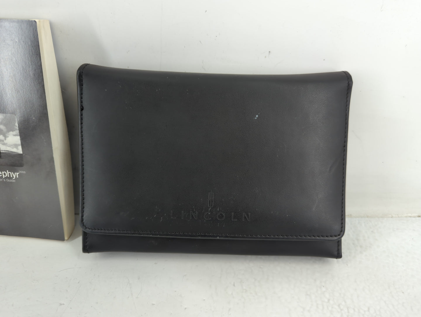 2006 Lincoln Zephyr Owners Manual Book Guide P/N:PM6H6J-19A321-AA OEM Used Auto Parts - Oemusedautoparts1.com