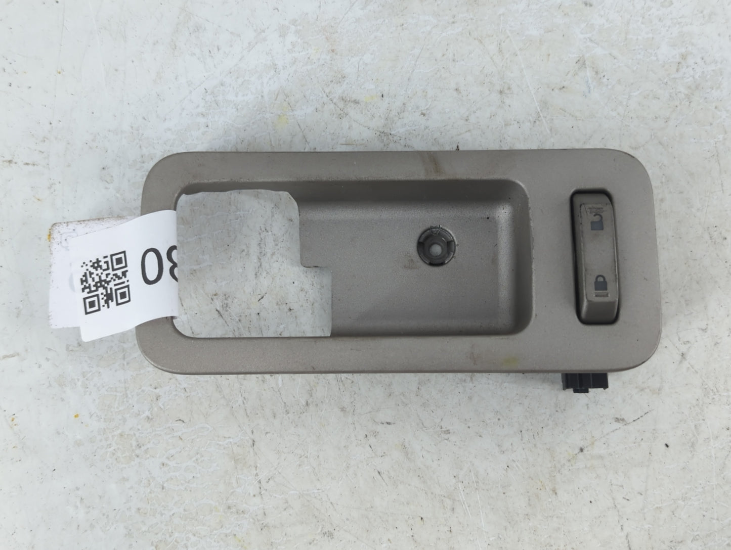 2006 Lincoln Zephyr Inner Door Handle Bezel - Oemusedautoparts1.com