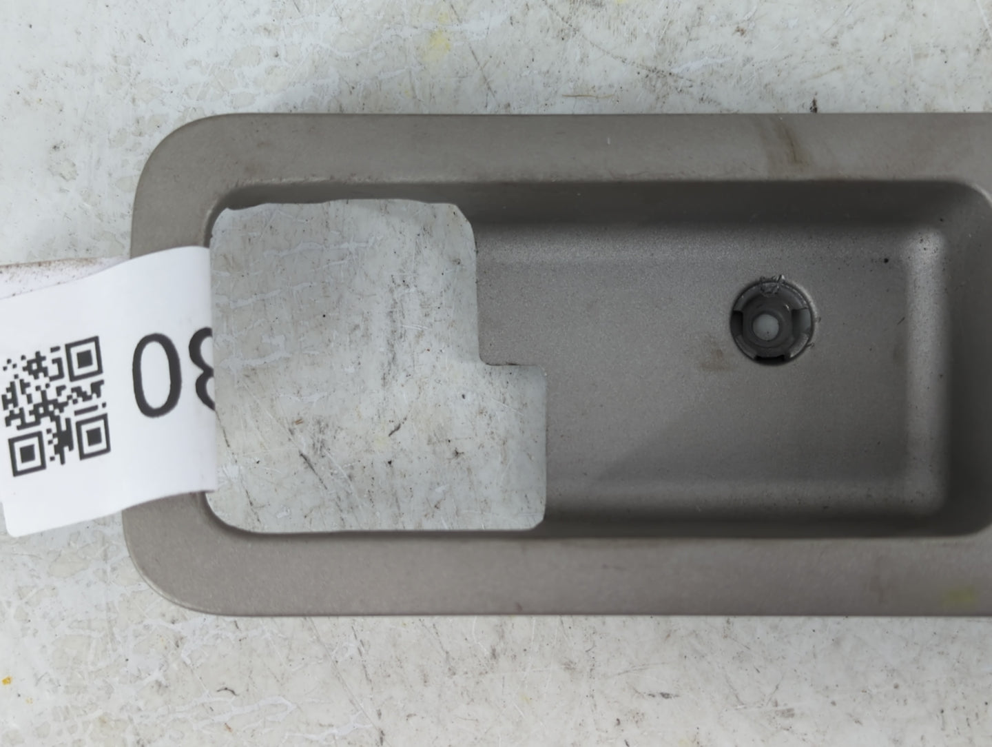 2006 Lincoln Zephyr Inner Door Handle Bezel - Oemusedautoparts1.com