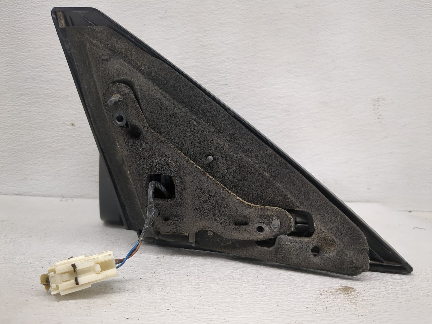 2004-2006 Mazda 3 Driver Side View Mirror - Left Door Mirror OEM Used - Oemusedautoparts1.com