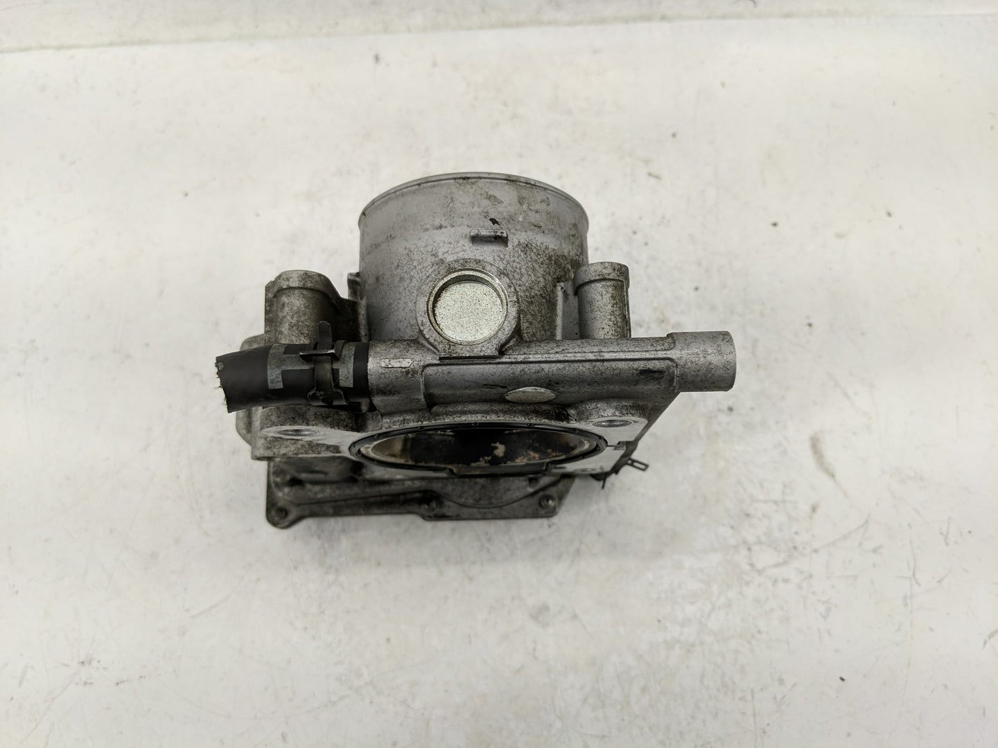 2006-2013 Mazda 3 Throttle Body P/N:L3R4 13 640 Fits Fits 2006 2007 2008 2009 2010 2011 2012 2013 OEM Used Auto Parts - Oemu
