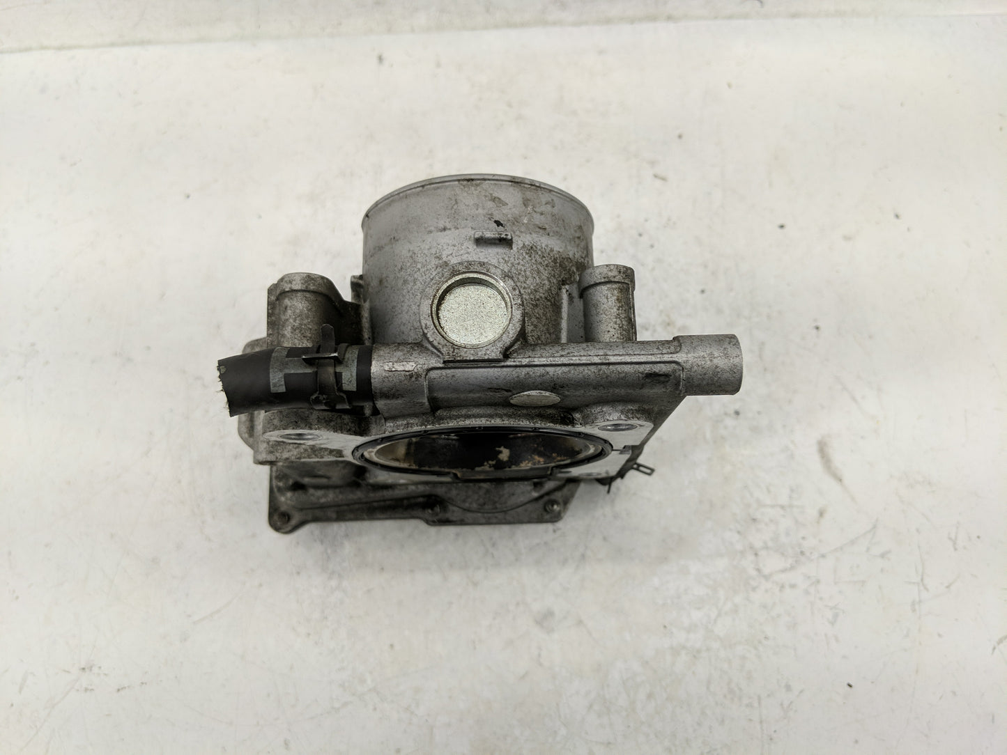 2006-2013 Mazda 3 Throttle Body P/N:L3R4 13 640 Fits Fits 2006 2007 2008 2009 2010 2011 2012 2013 OEM Used Auto Parts - Oemu