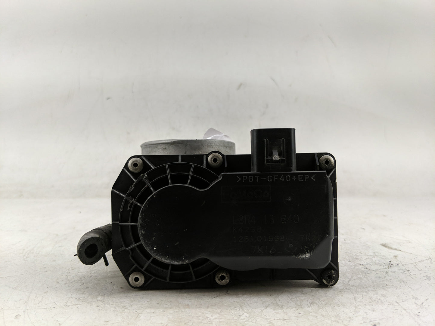 2006-2013 Mazda 3 Throttle Body P/N:L3R4 13 640 Fits Fits 2006 2007 2008 2009 2010 2011 2012 2013 OEM Used Auto Parts - Oemu