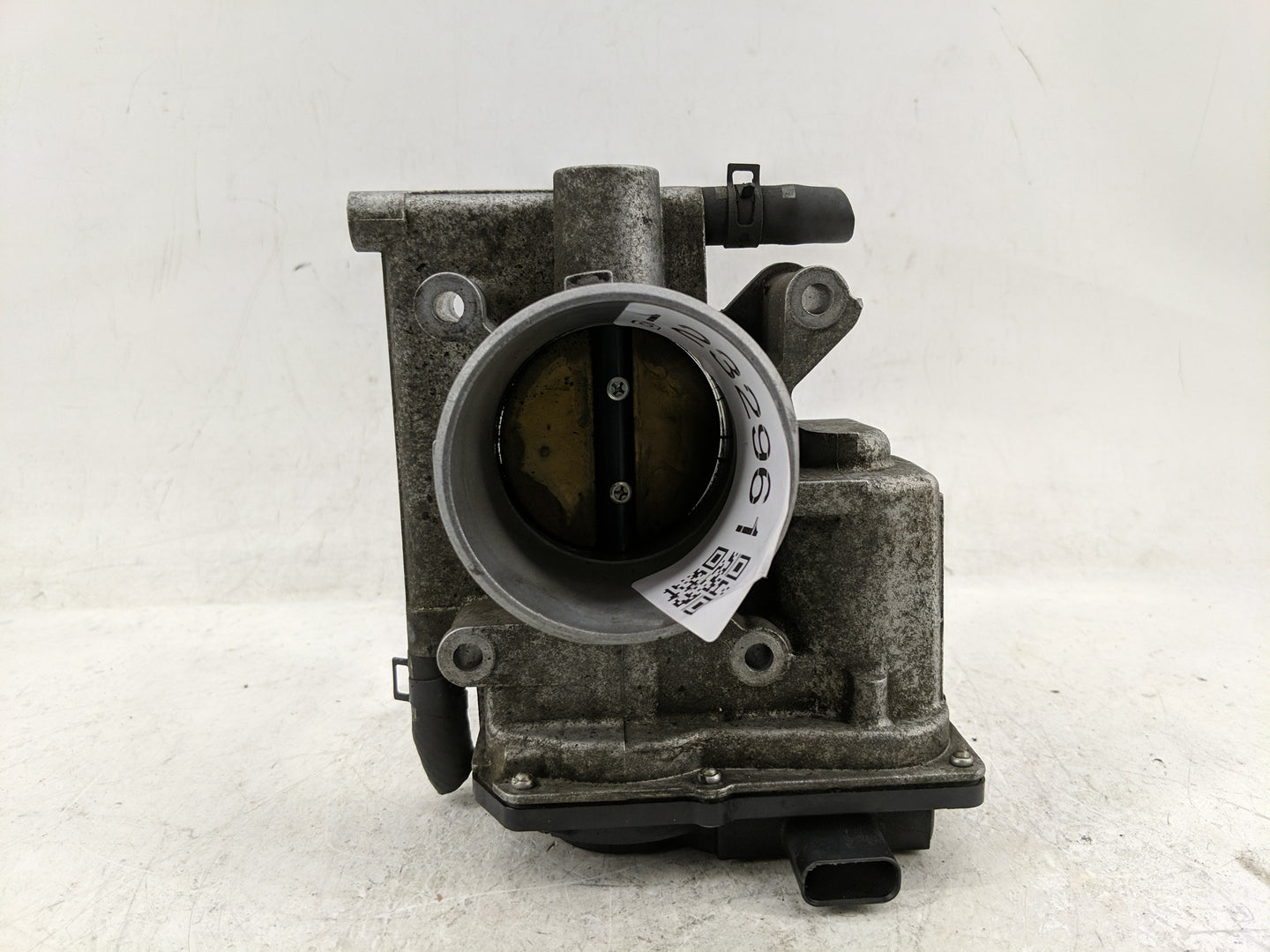 2006-2013 Mazda 3 Throttle Body P/N:L3R4 13 640 Fits Fits 2006 2007 2008 2009 2010 2011 2012 2013 OEM Used Auto Parts - Oemu