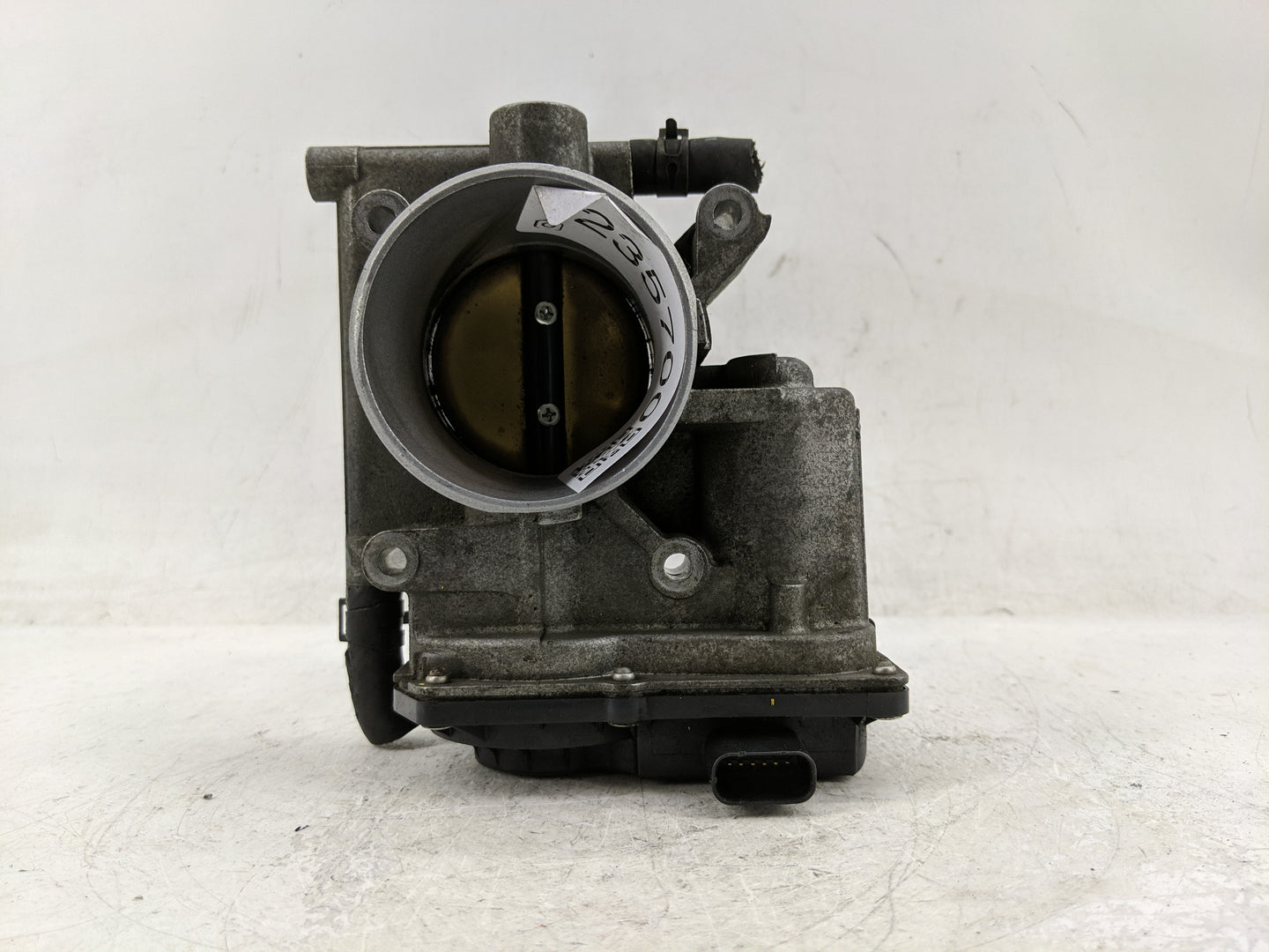2006-2013 Mazda 3 Throttle Body P/N:L3R4 13 640 Fits Fits 2006 2007 2008 2009 2010 2011 2012 2013 OEM Used Auto Parts - Oemu