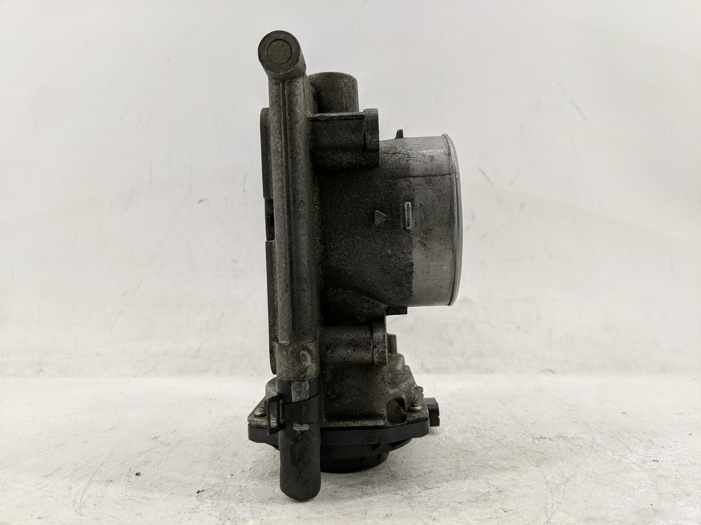 2006-2013 Mazda 3 Throttle Body P/N:L3R4 13 640 Fits Fits 2006 2007 2008 2009 2010 2011 2012 2013 OEM Used Auto Parts - Oemu