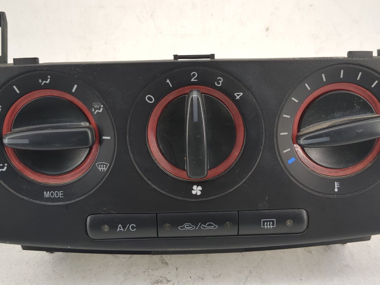 2004-2006 Mazda 3 Climate Control Module Temperature AC/Heater Replacement Fits Fits 2004 2005 2006 OEM Used Auto Parts - Oe