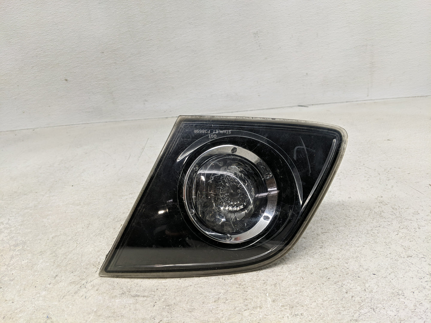 2004-2006 Mazda 3 Passenger Right Oem Front Light Lamp - Oemusedautoparts1.com