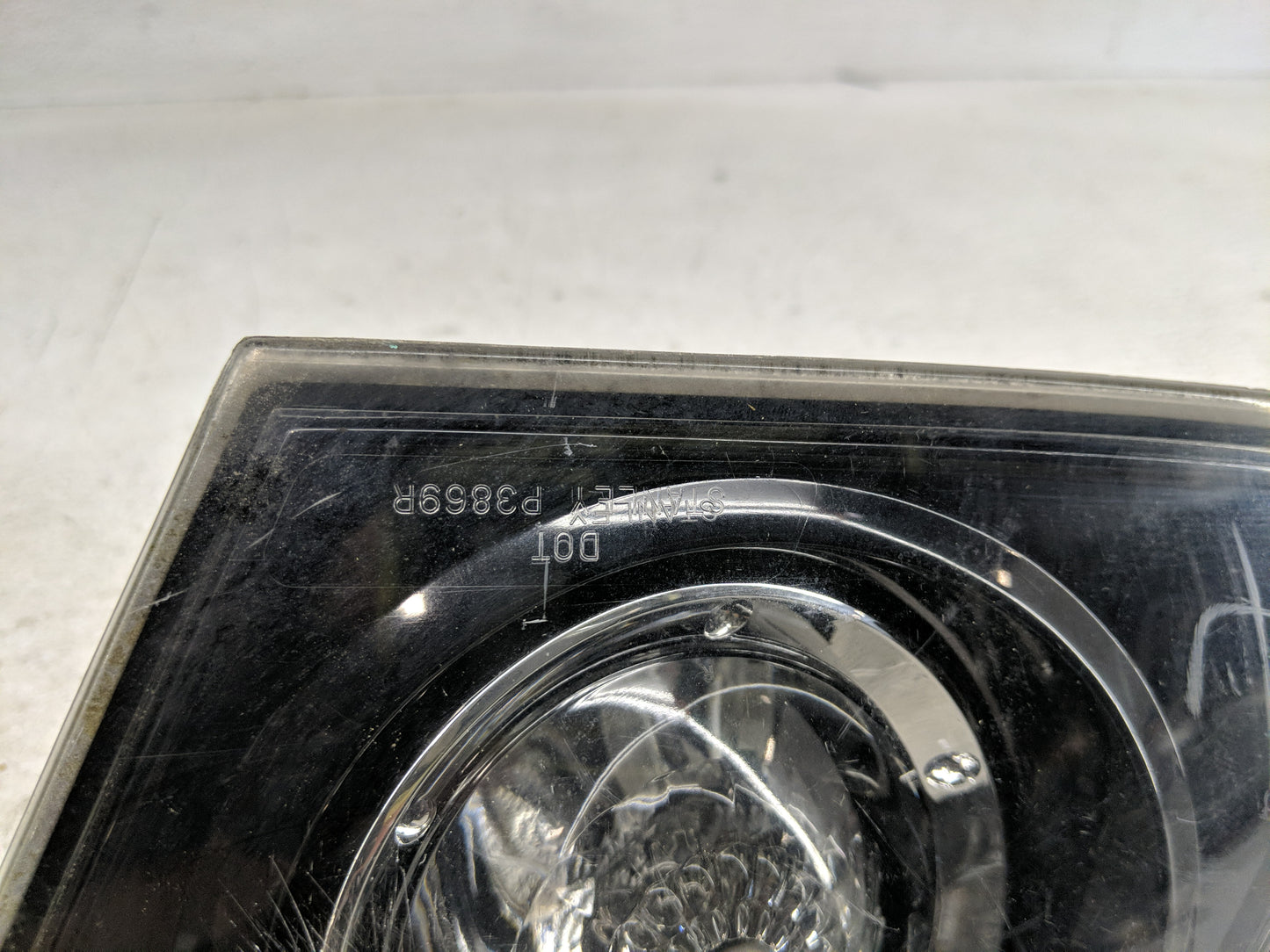 2004-2006 Mazda 3 Passenger Right Oem Front Light Lamp - Oemusedautoparts1.com