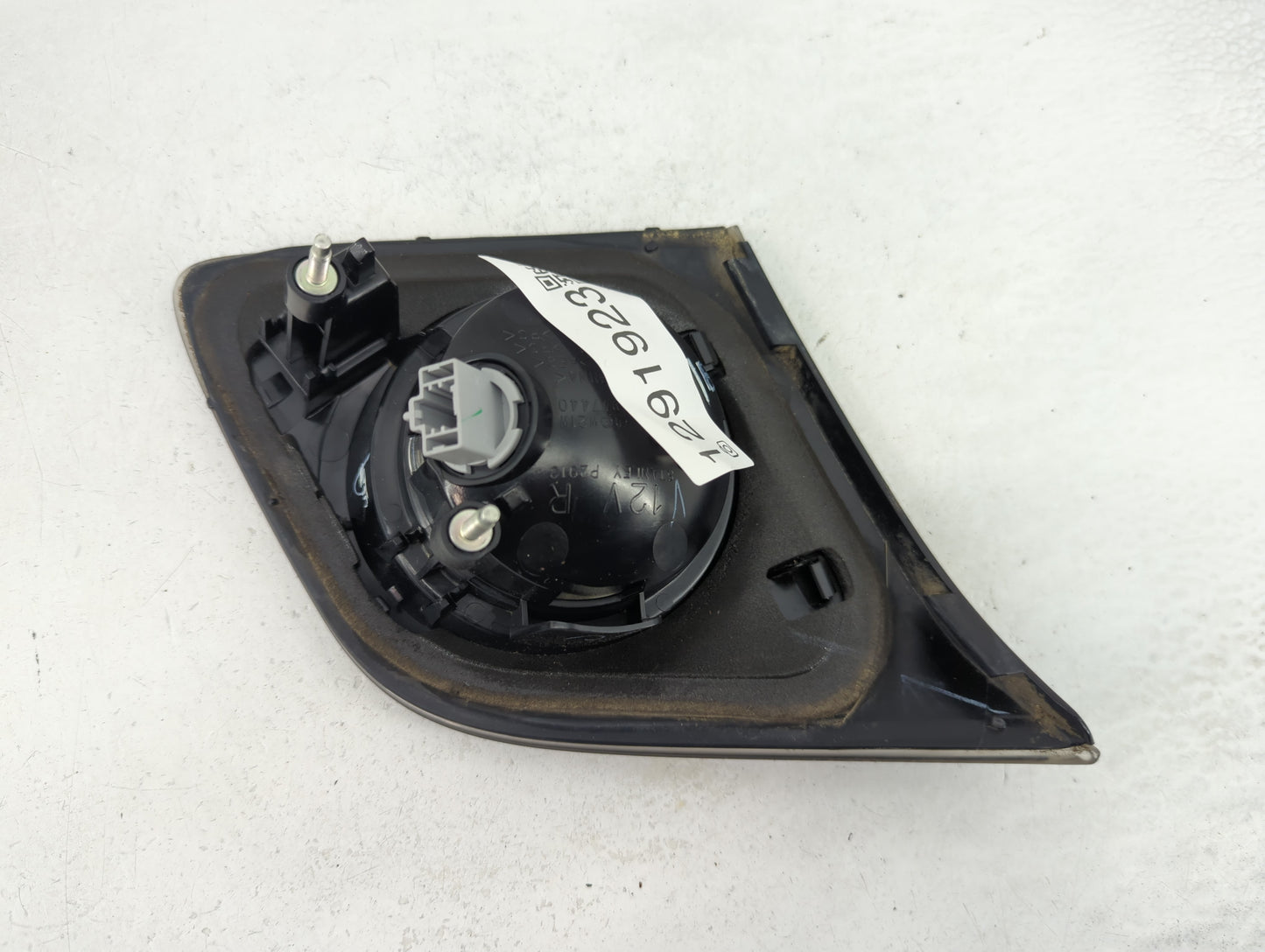 2004-2006 Mazda 3 Tail Light Assembly Passenger Right OEM P/N:P2913 Fits Fits 2004 2005 2006 OEM Used Auto Parts - Oemusedau