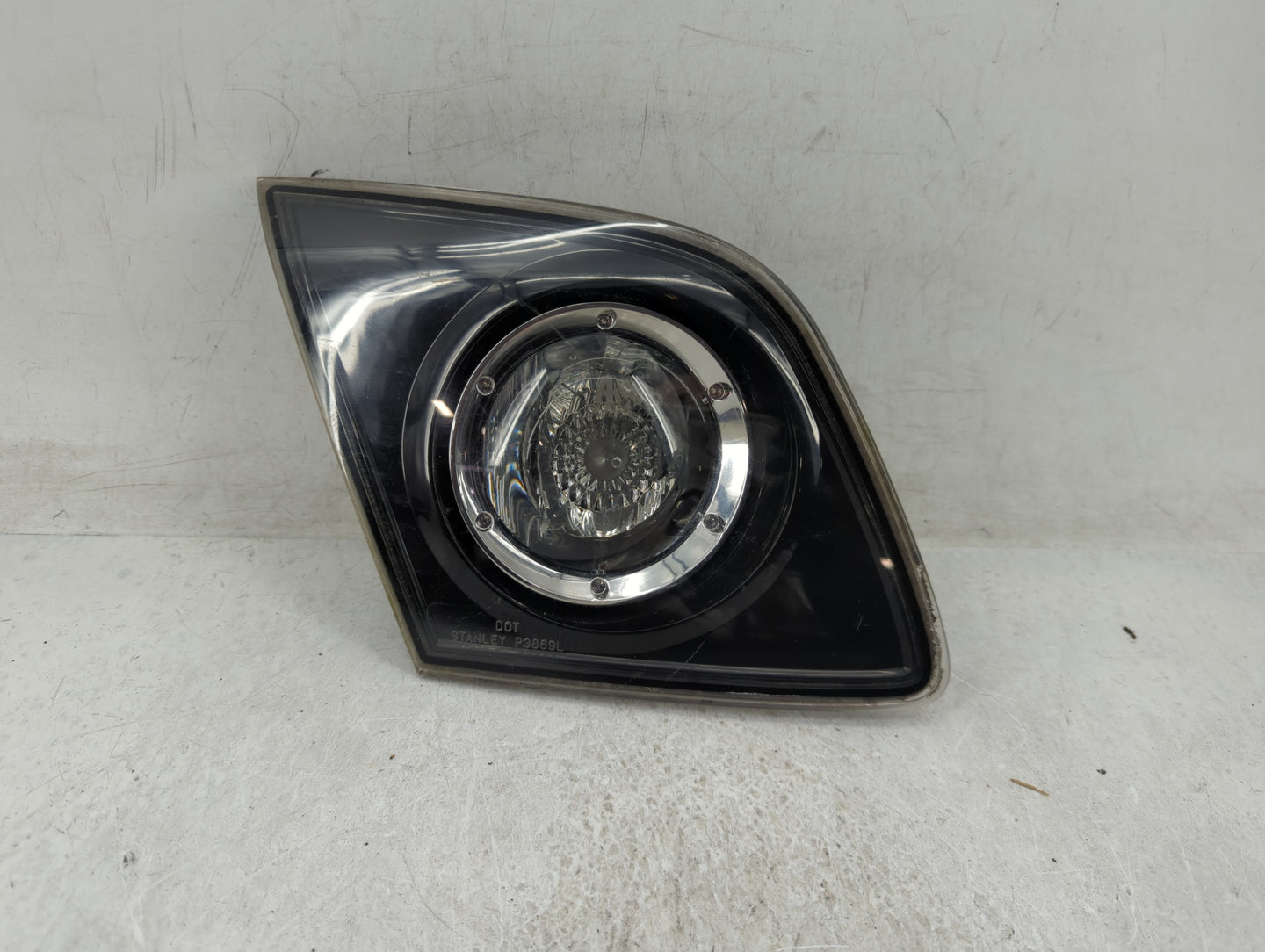 2004-2006 Mazda 3 Tail Light Assembly Passenger Right OEM P/N:P3869L Fits Fits 2004 2005 2006 OEM Used Auto Parts - Oemuseda