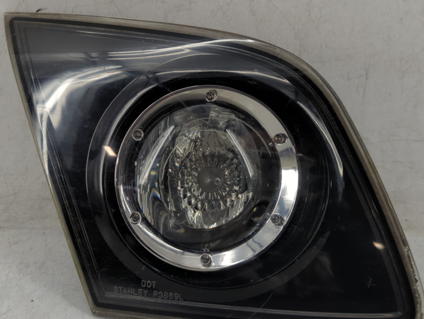 2004-2006 Mazda 3 Tail Light Assembly Passenger Right OEM P/N:P3869L Fits Fits 2004 2005 2006 OEM Used Auto Parts - Oemuseda