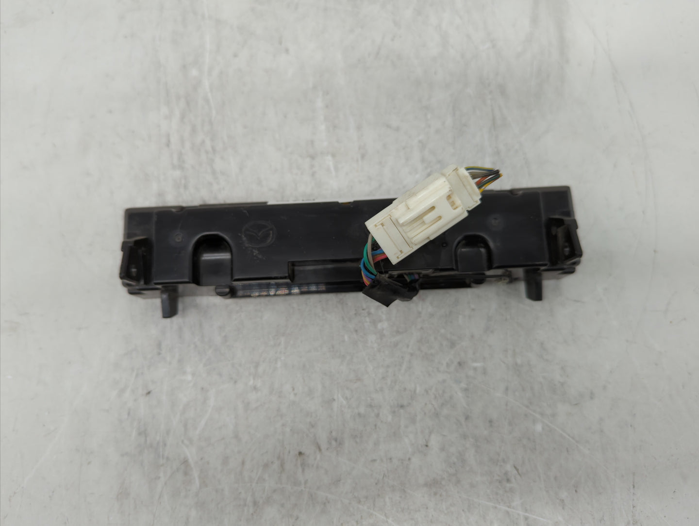 2006-2007 Mazda 3 Radio AM FM Cd Player Receiver Replacement Fits Fits 2006 2007 OEM Used Auto Parts - Oemusedautoparts1.com