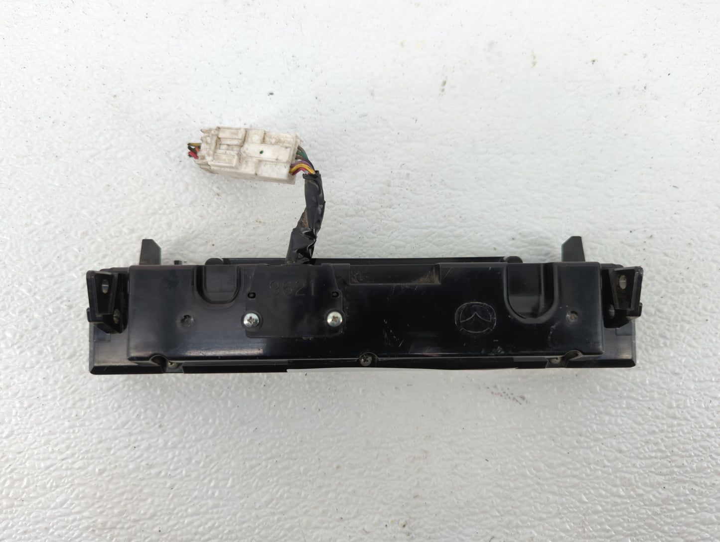 2006-2007 Mazda 3 Radio AM FM Cd Player Receiver Replacement Fits Fits 2006 2007 OEM Used Auto Parts - Oemusedautoparts1.com