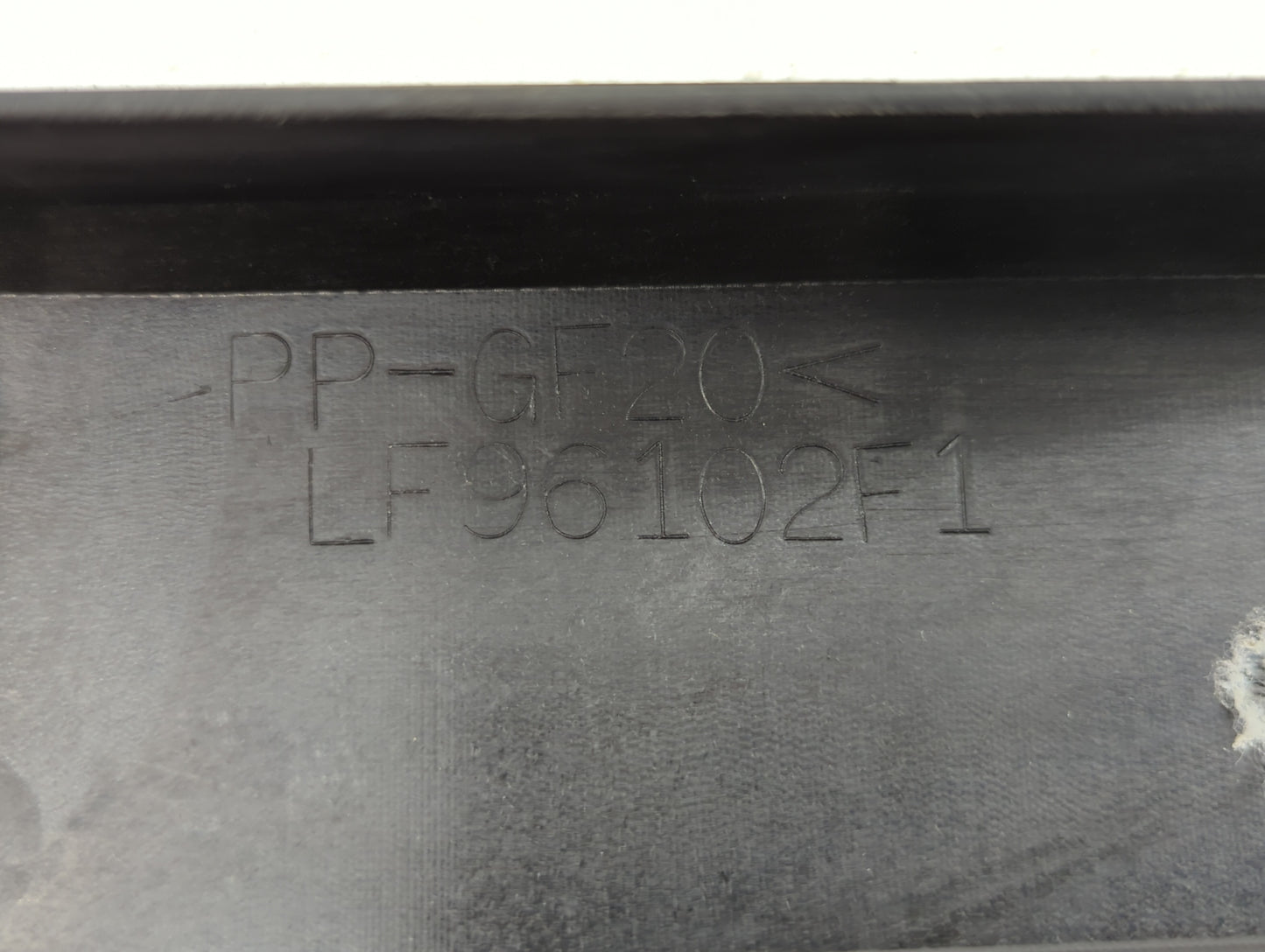 2006 Mazda 3 Engine Cover - Oemusedautoparts1.com