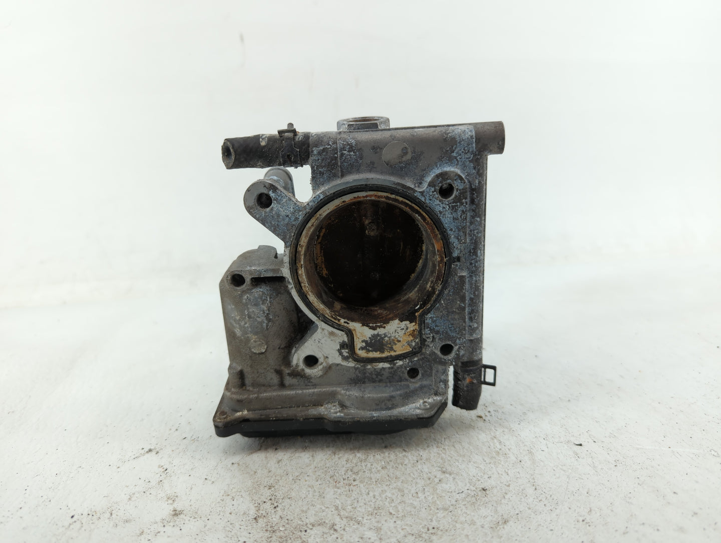 2006-2013 Mazda 3 Throttle Body P/N:L3R4 13 640 L3G2 13 640 A, P53N 13 640 Fits Fits 2006 2007 2008 2009 2010 2011 2012 2013