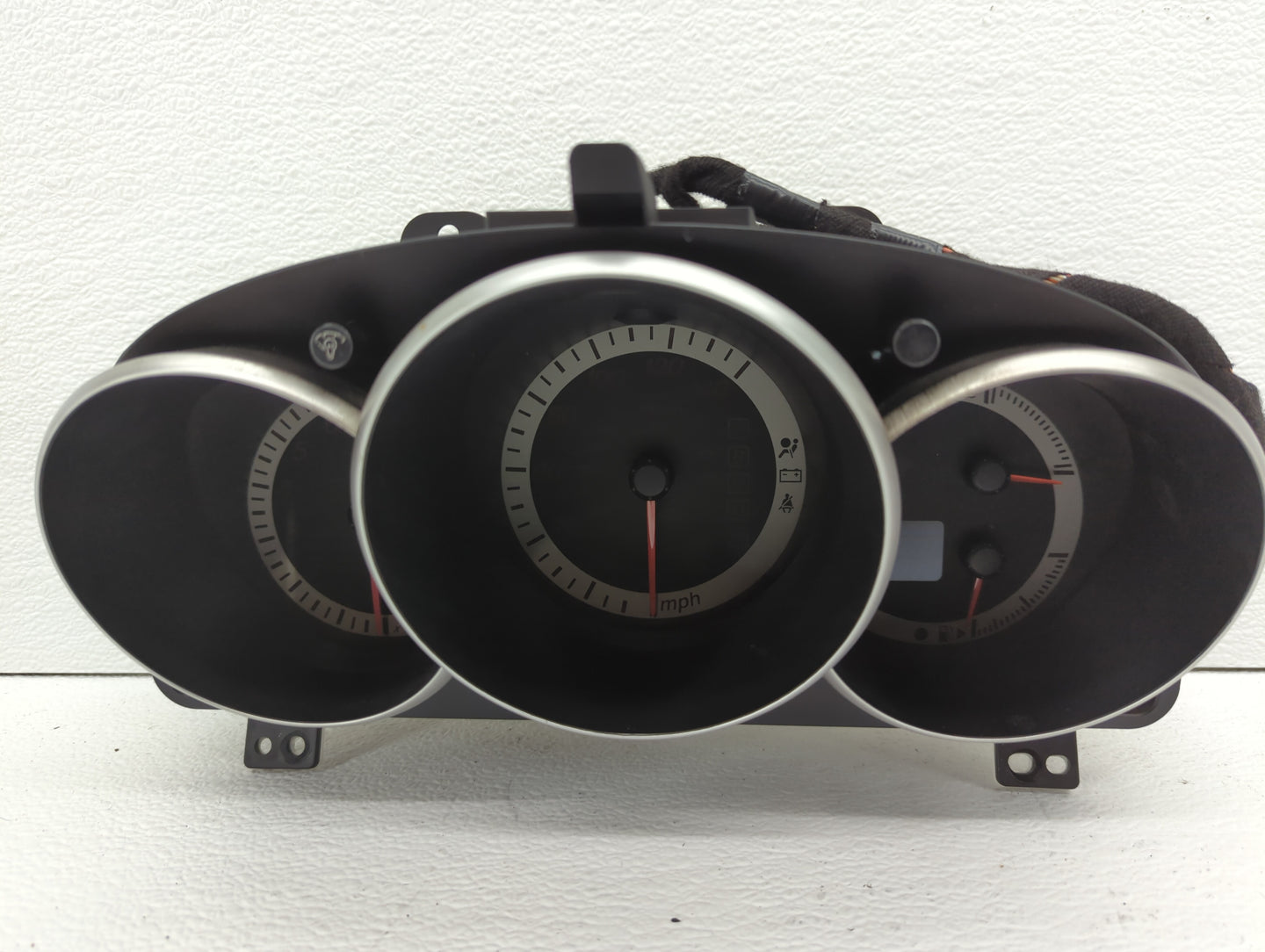 2004-2006 Mazda 3 Instrument Cluster Speedometer Gauges P/N:42 BN8J A BP4K55430 K9001, BP4K55430 Fits Fits 2004 2005 2006 OE