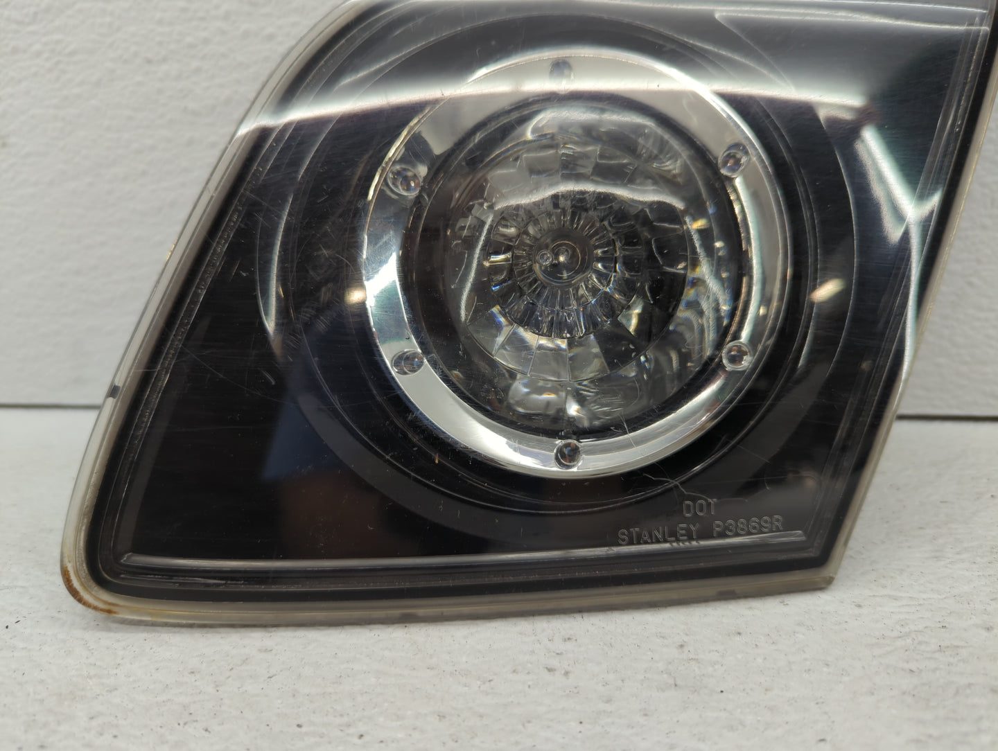 2004-2006 Mazda 3 Tail Light Assembly Passenger Right OEM P/N:P2913 Fits Fits 2004 2005 2006 OEM Used Auto Parts - Oemusedau